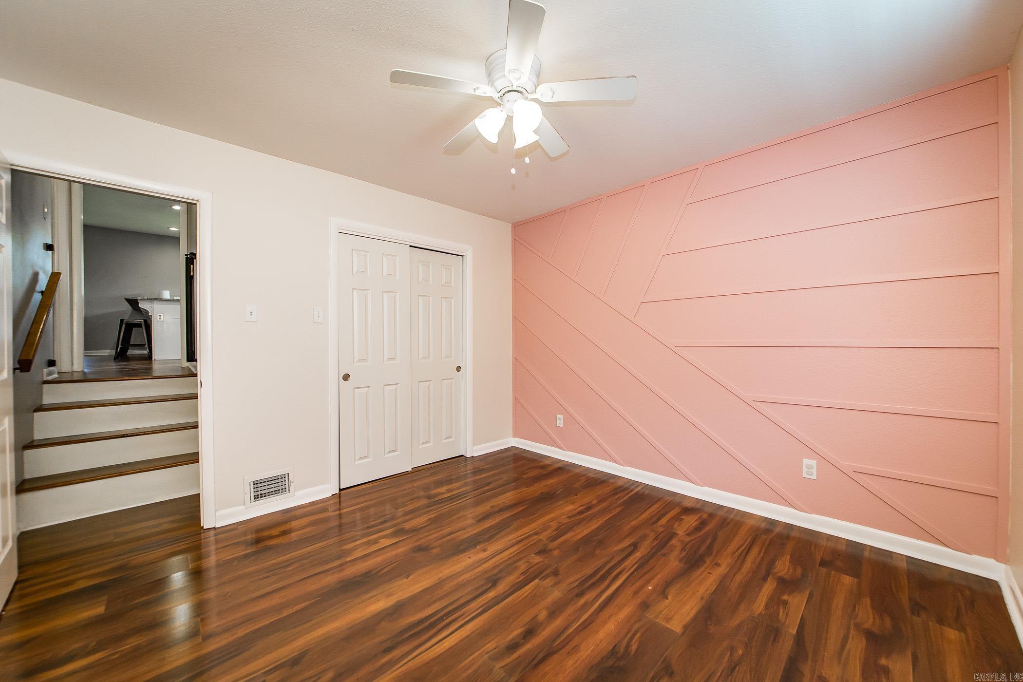 FOXWOOD J - Residential