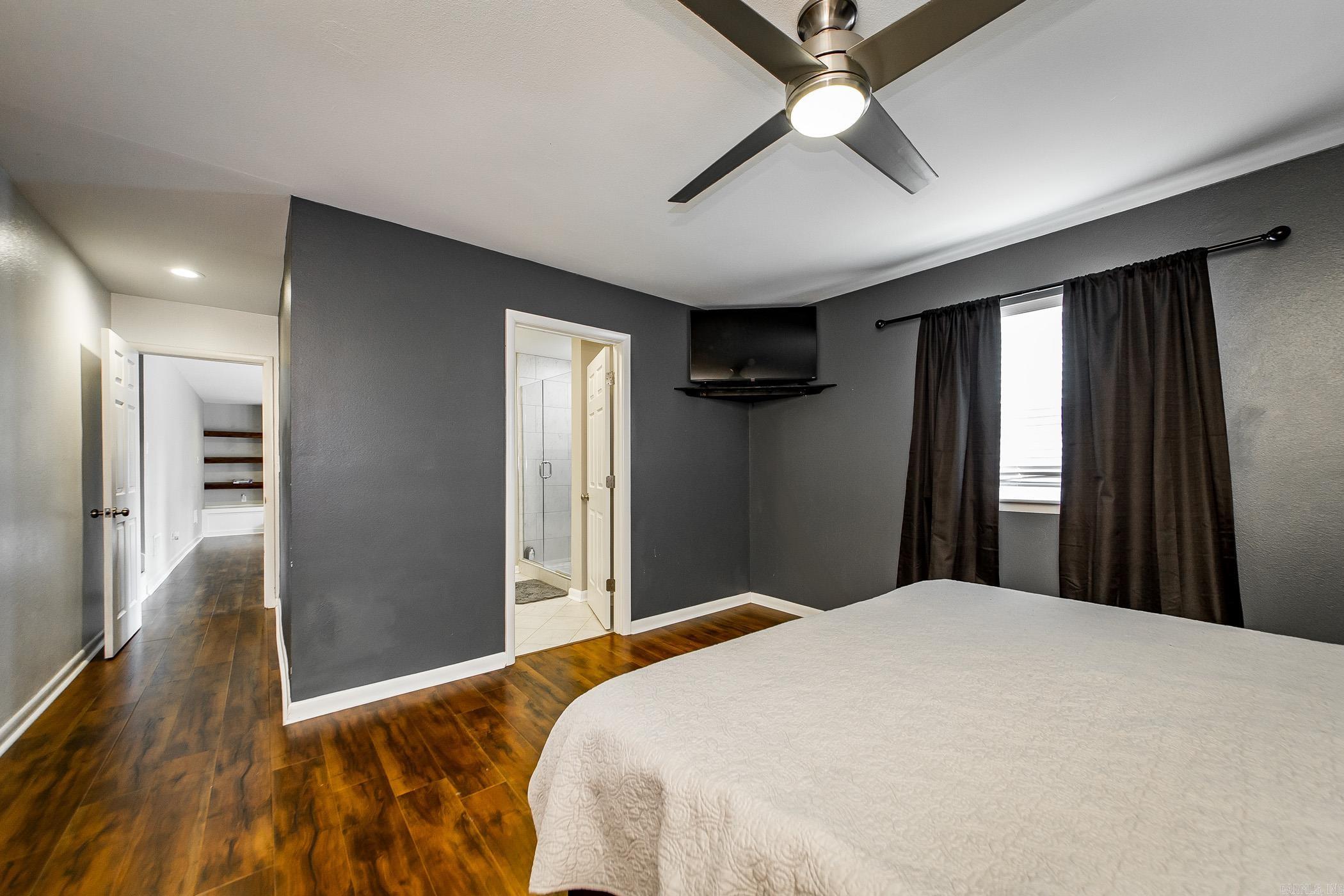 FOXWOOD J - Residential