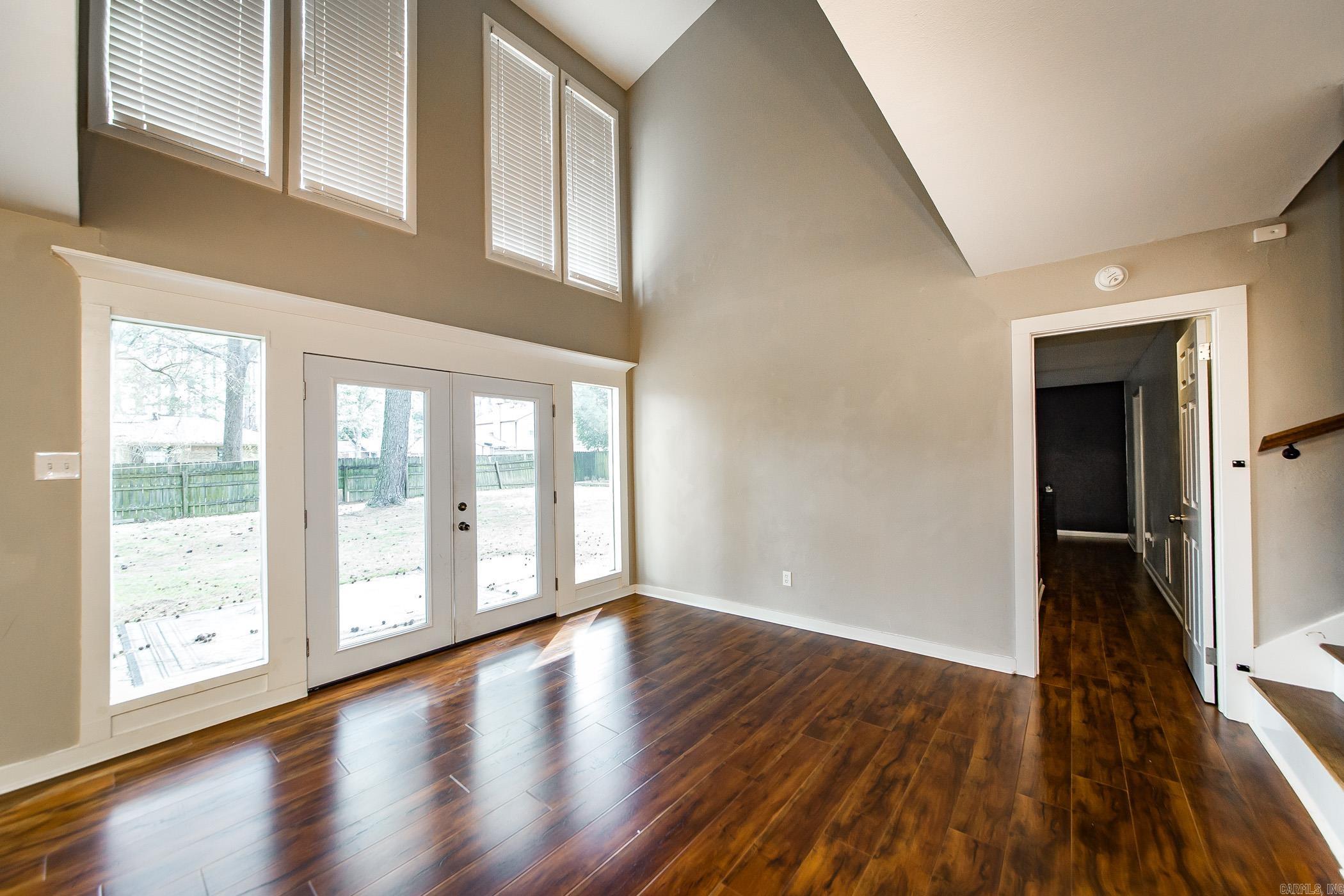 FOXWOOD J - Residential