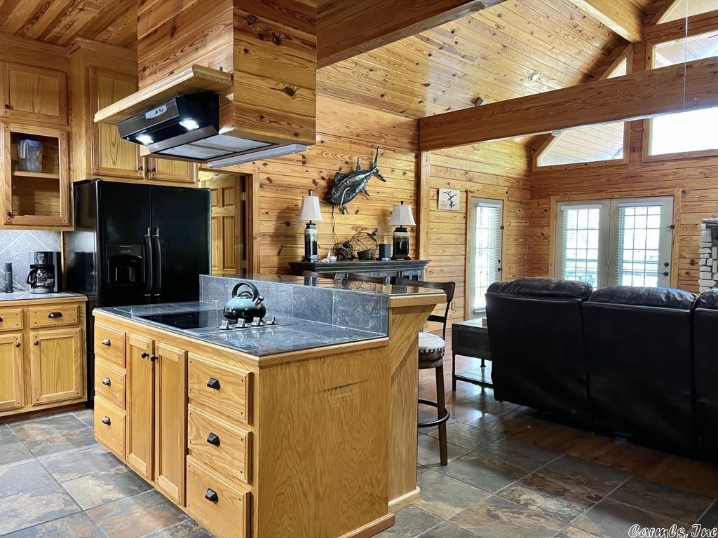 COWHIDE COVE HOME - Residential