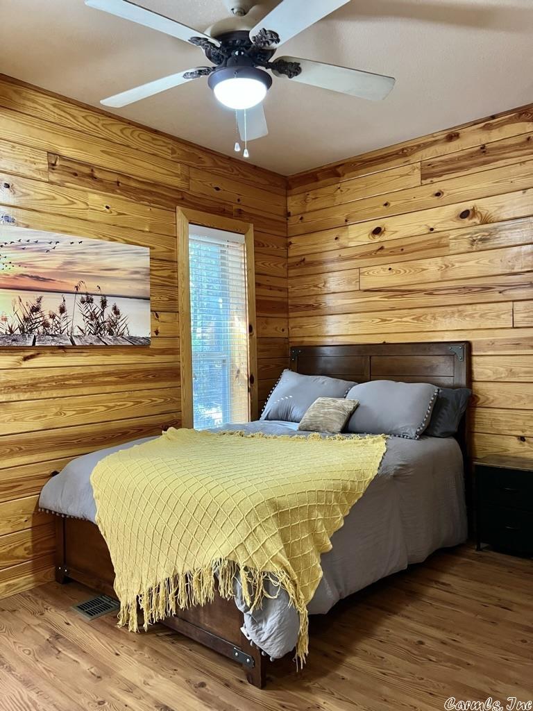 COWHIDE COVE HOME - Residential