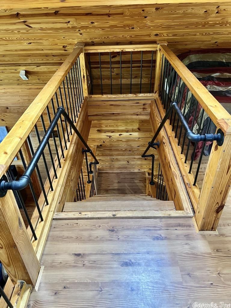 COWHIDE COVE HOME - Residential