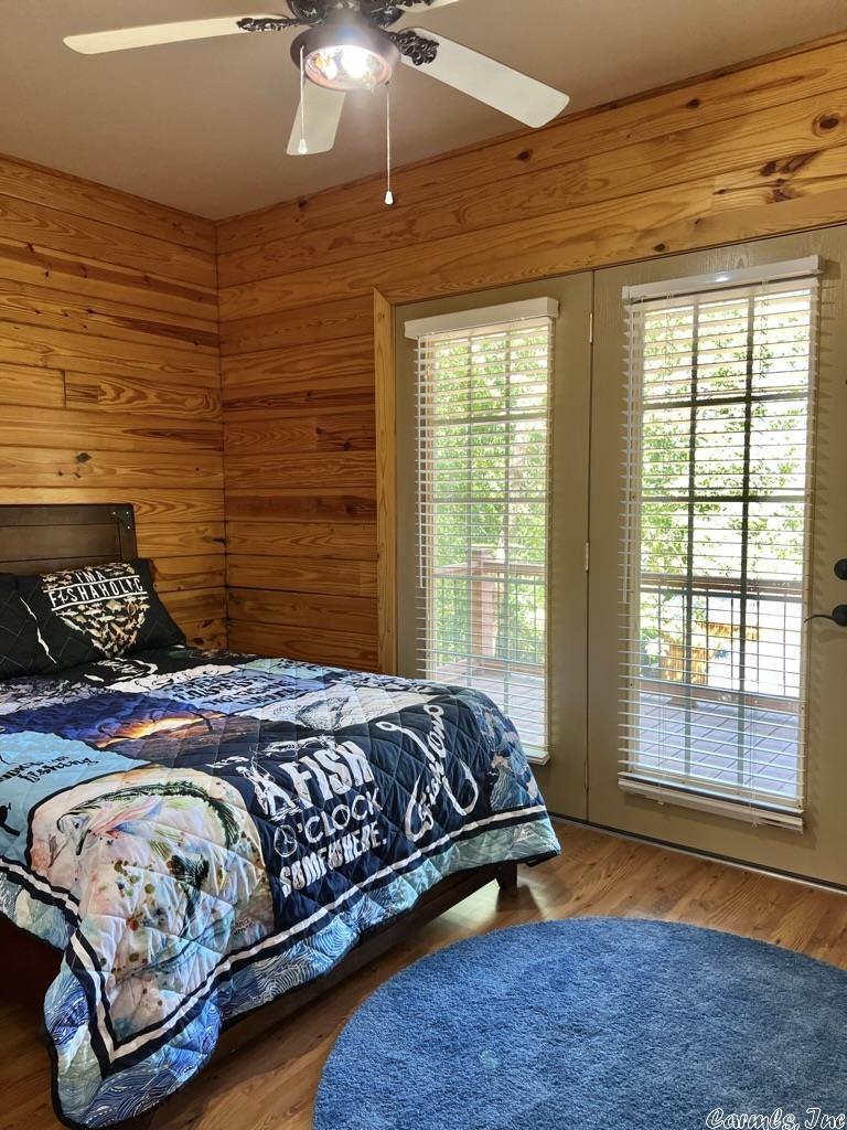 COWHIDE COVE HOME - Residential