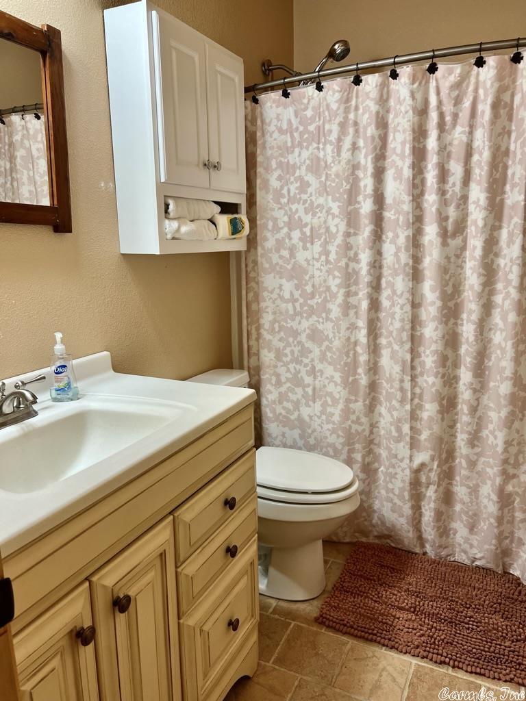 COWHIDE COVE HOME - Residential