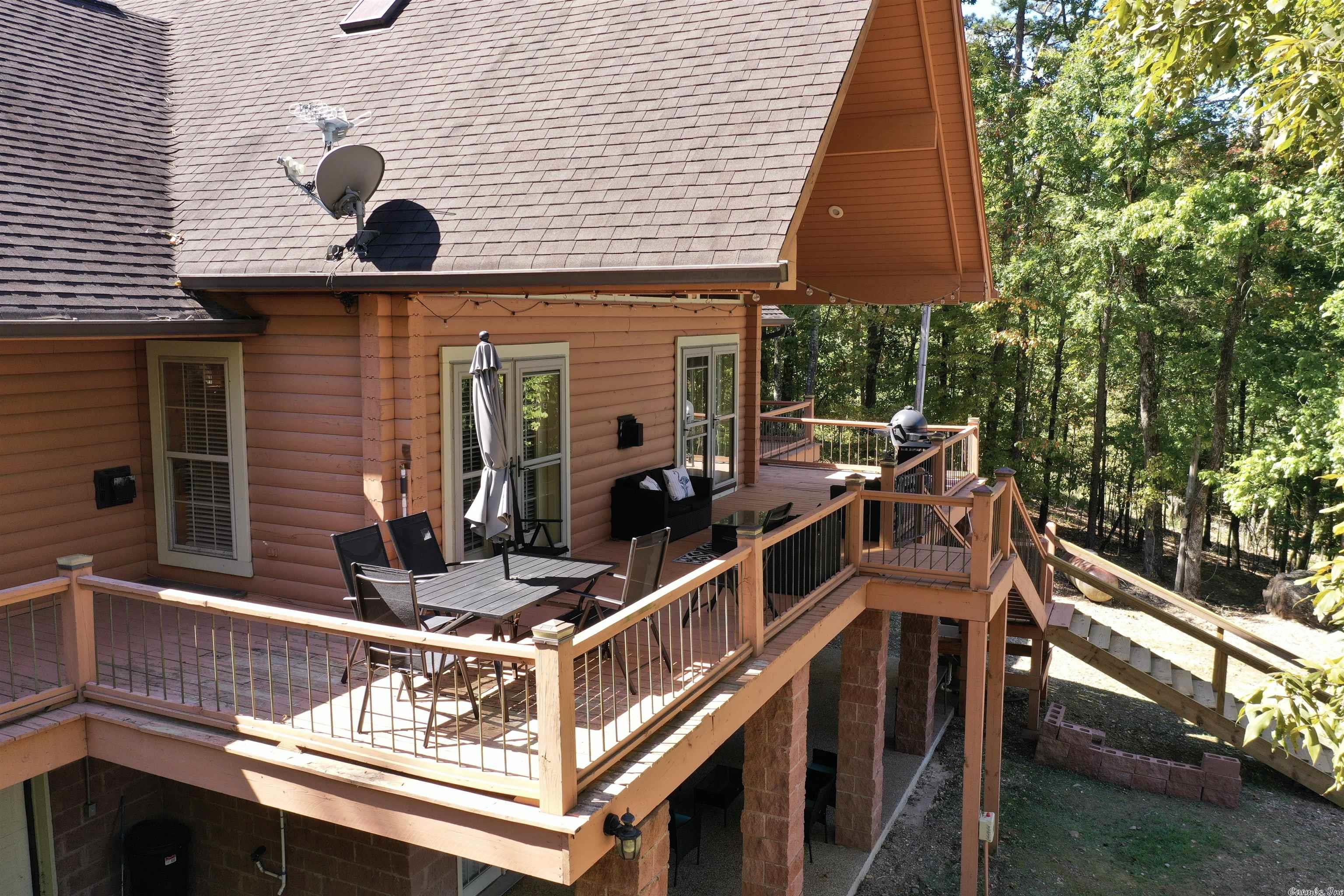 COWHIDE COVE HOME - Residential