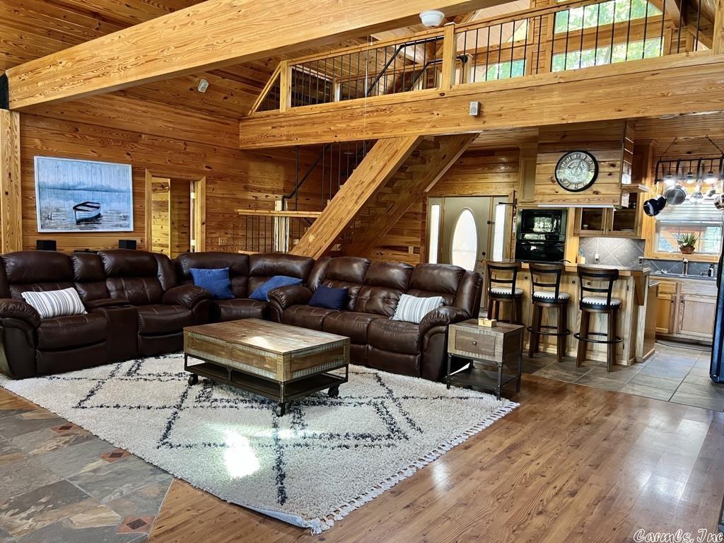 COWHIDE COVE HOME - Residential