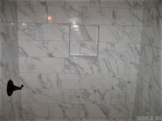 LAKEWOOD HILLS - Residential