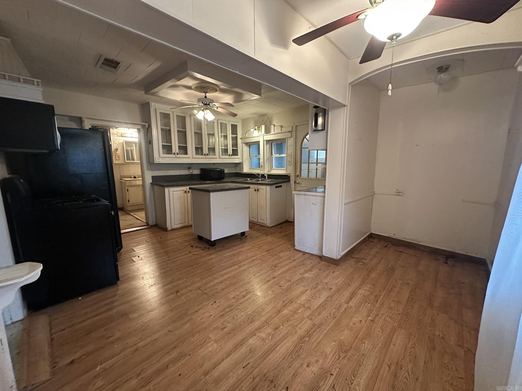 Mena Original - Residential