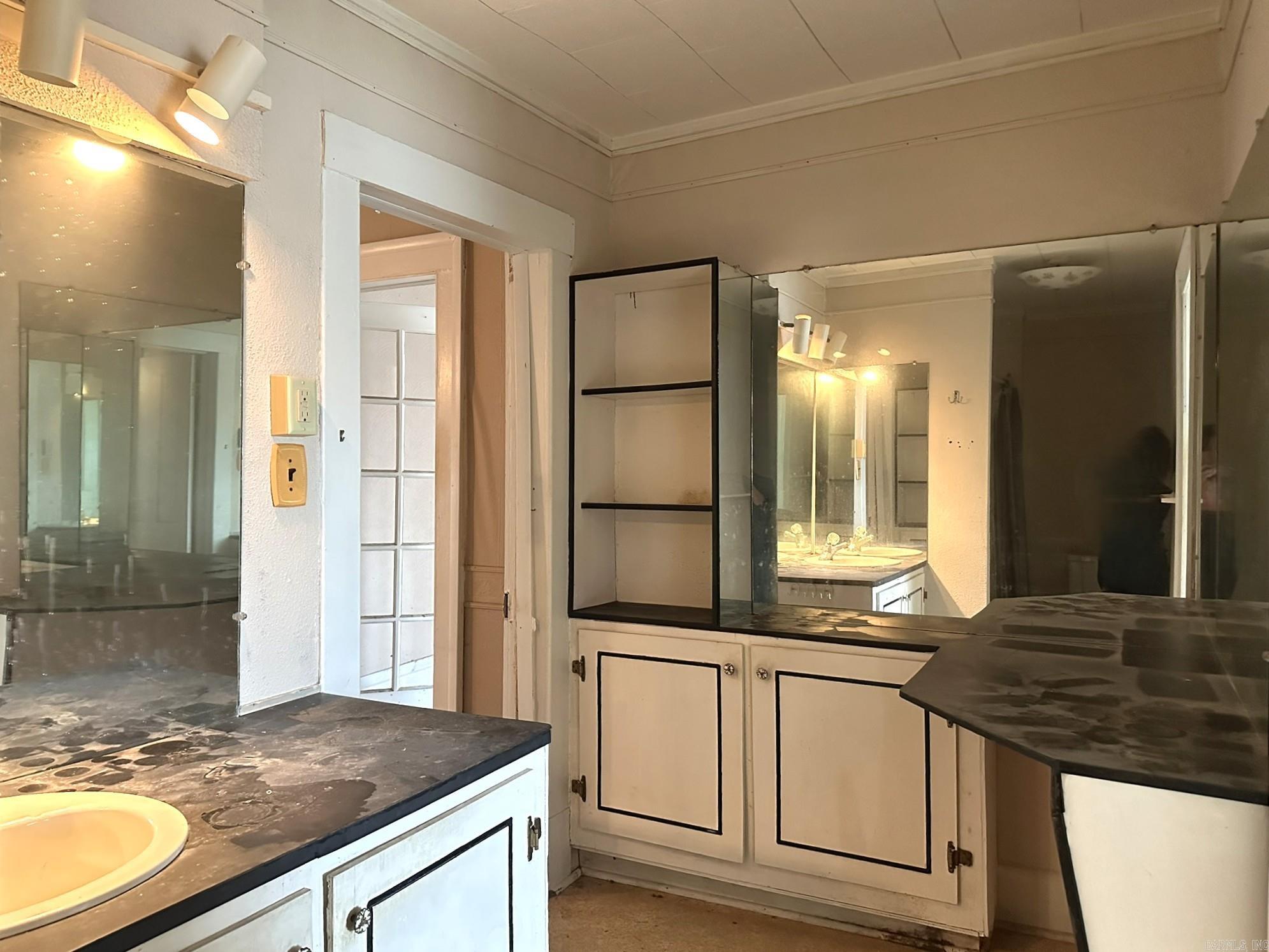 Mena Original - Residential