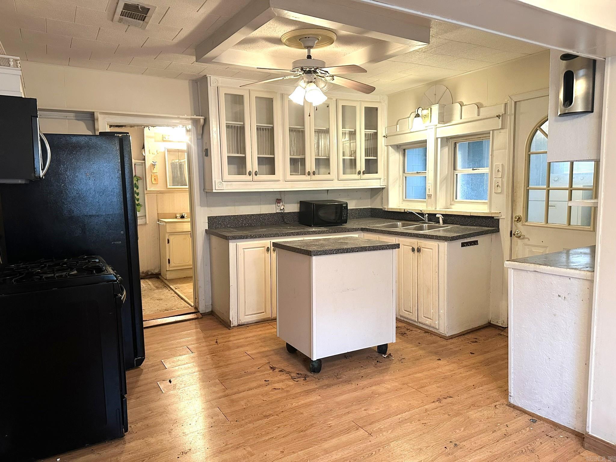 Mena Original - Residential