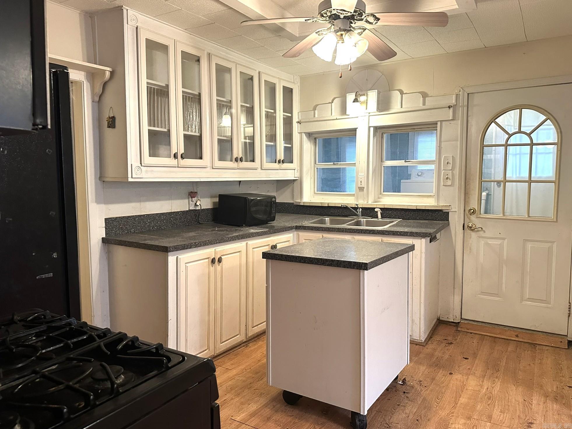 Mena Original - Residential