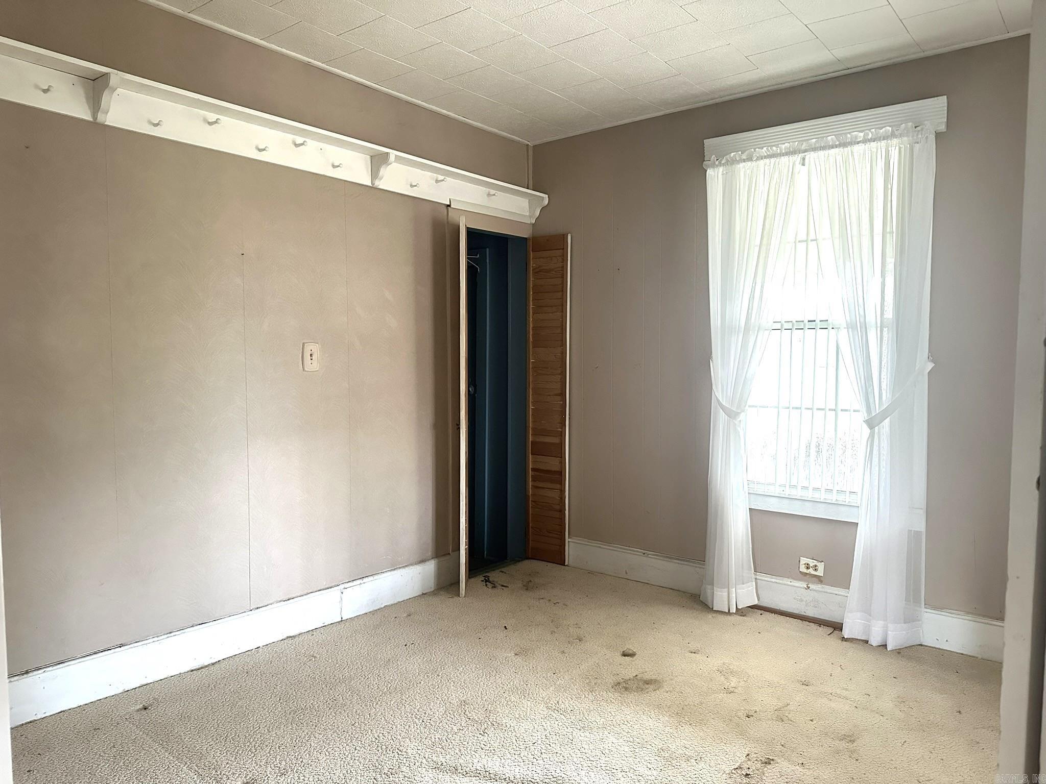 Mena Original - Residential