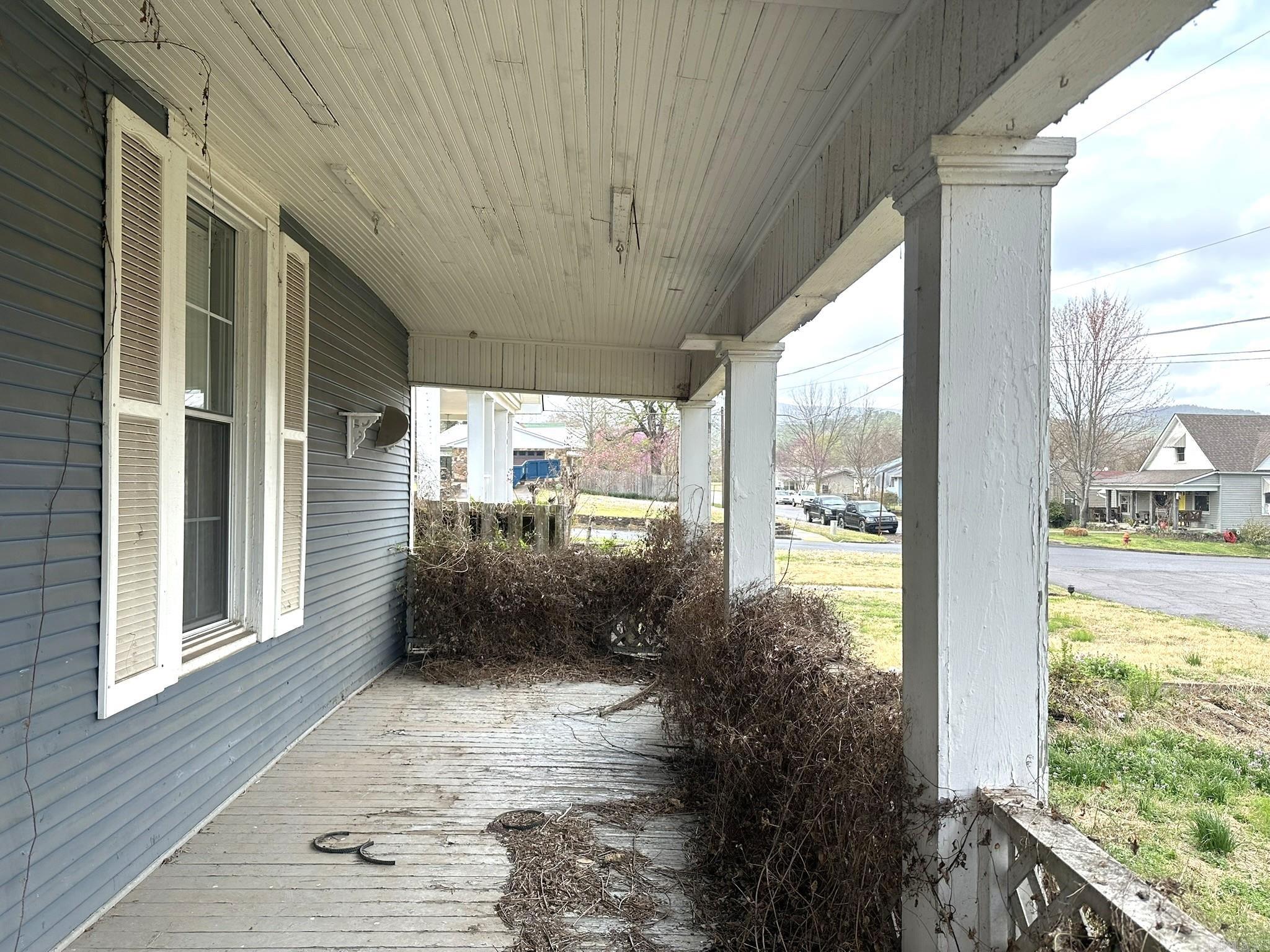 Mena Original - Residential