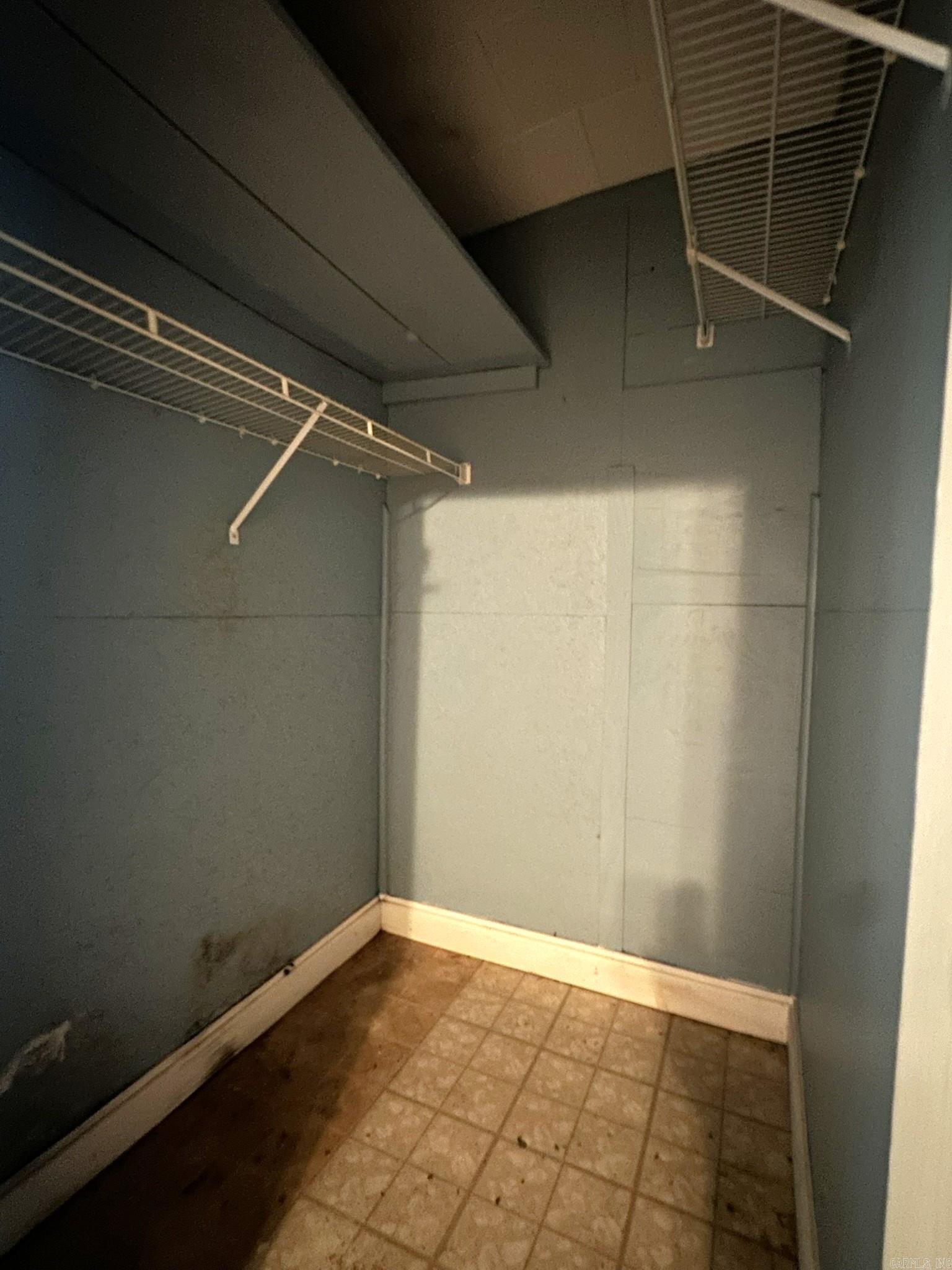 Mena Original - Residential