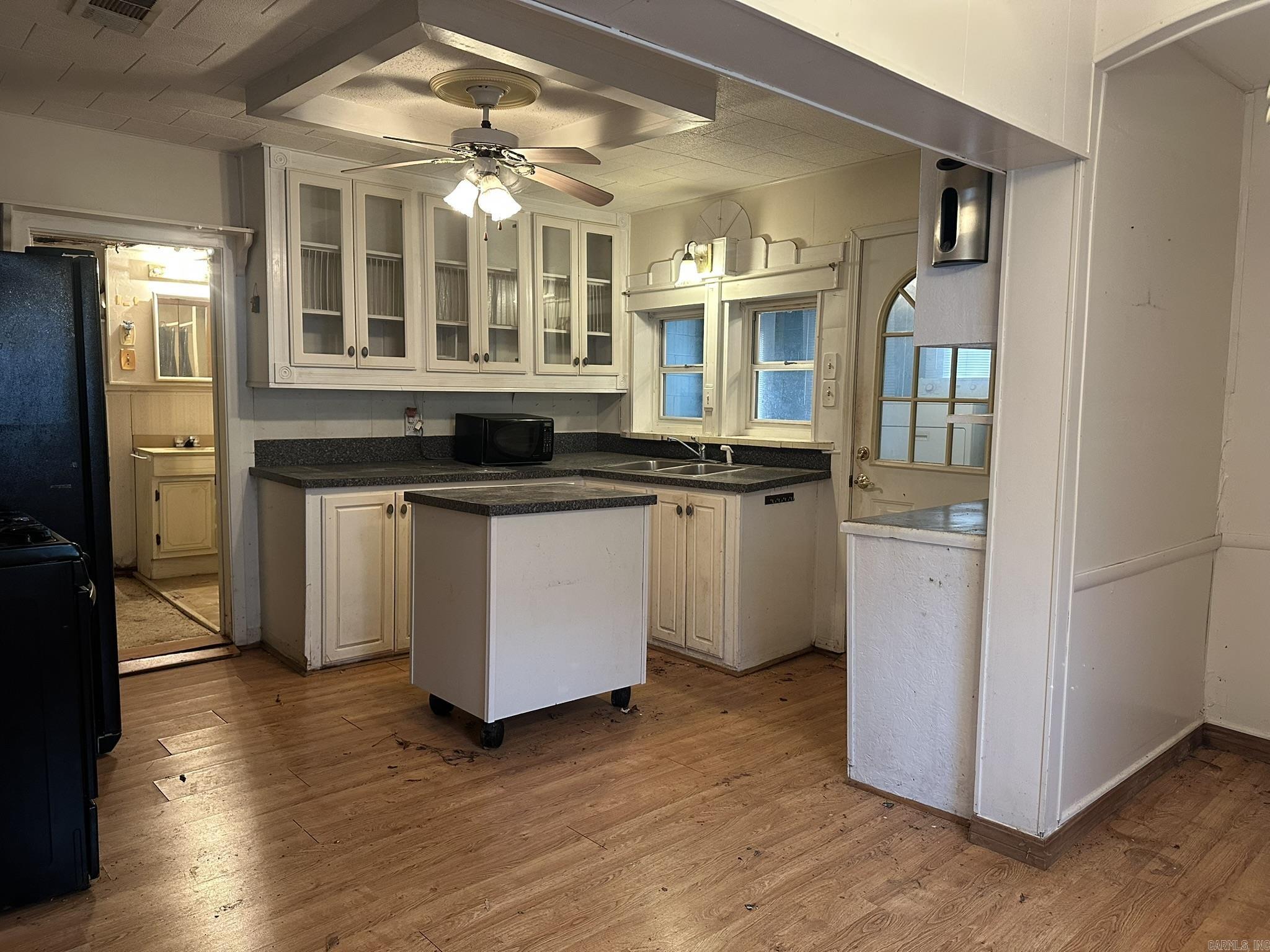 Mena Original - Residential