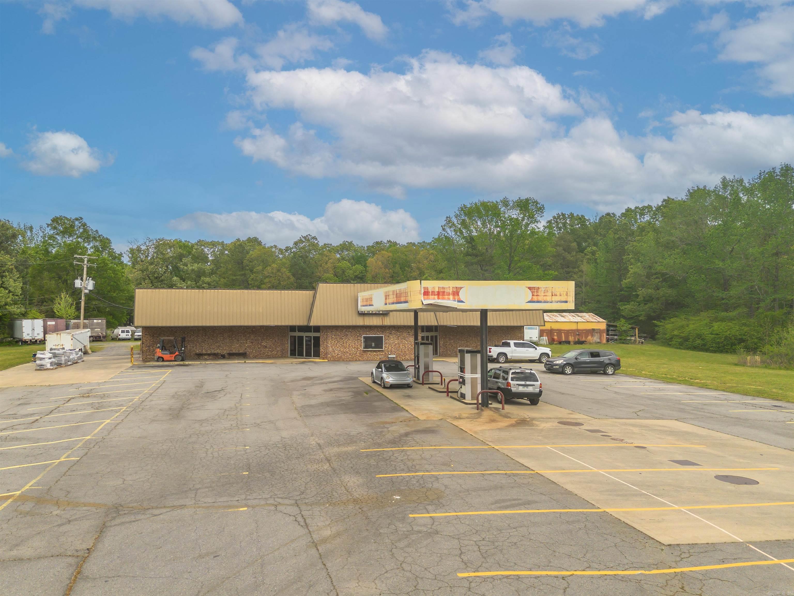 Blue Hill Shopping Center - Commercial Sale