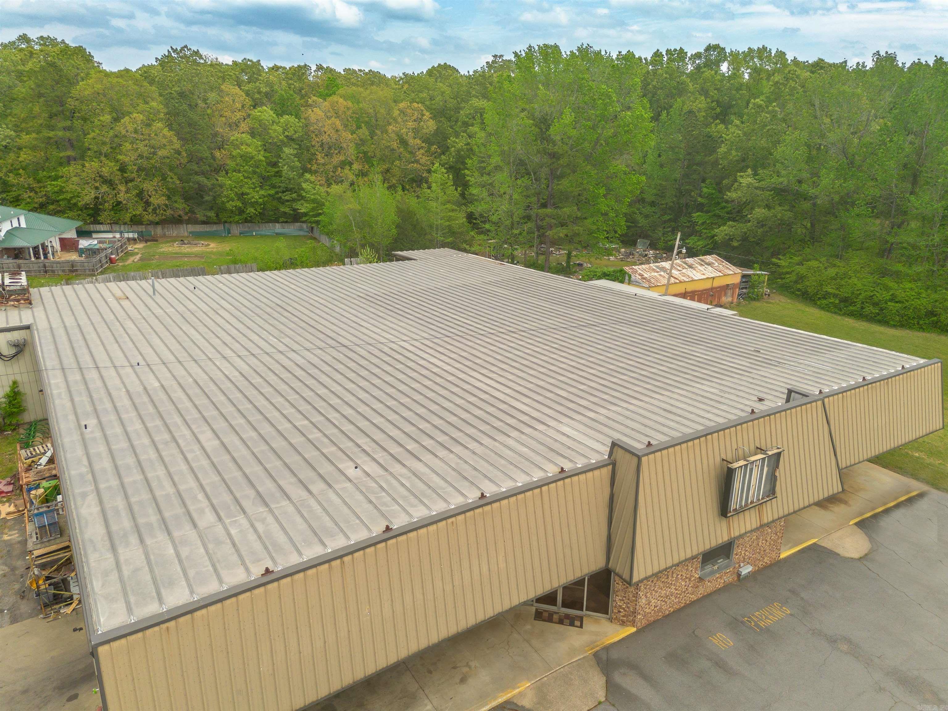 Blue Hill Shopping Center - Commercial Sale
