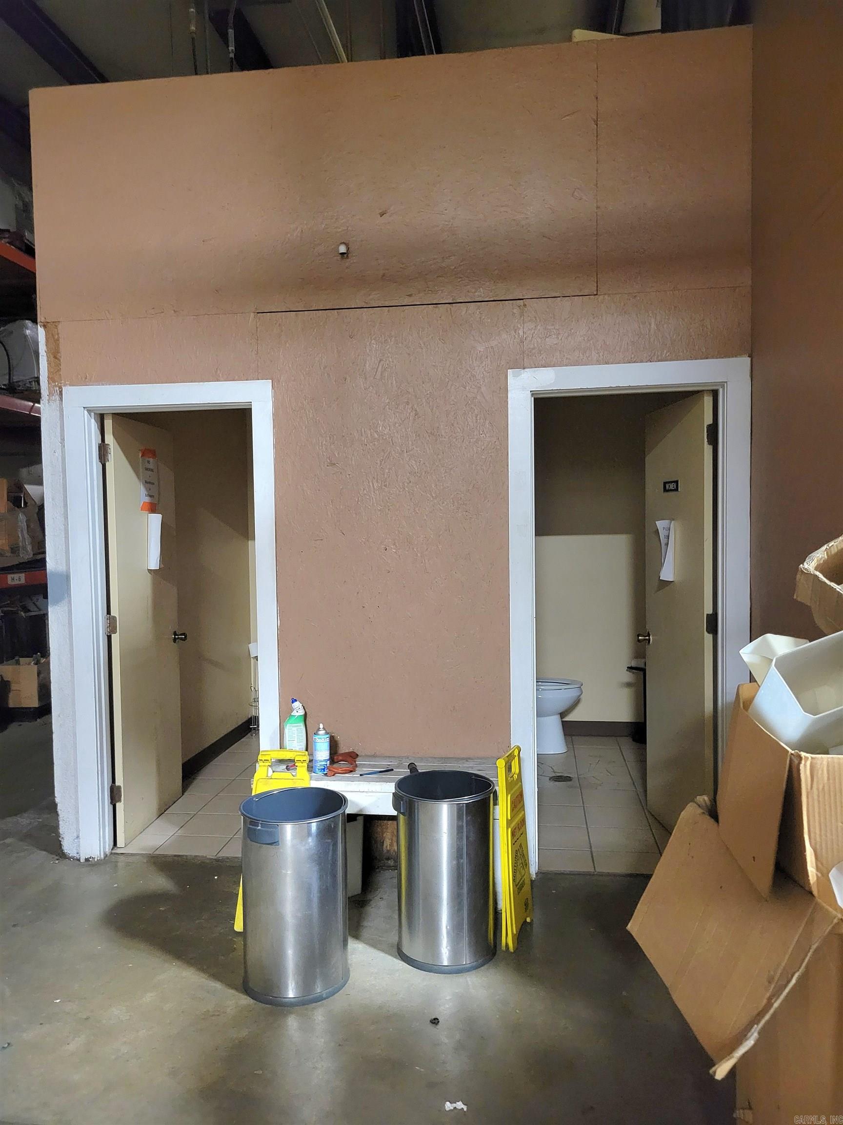 Blue Hill Shopping Center - Commercial Sale