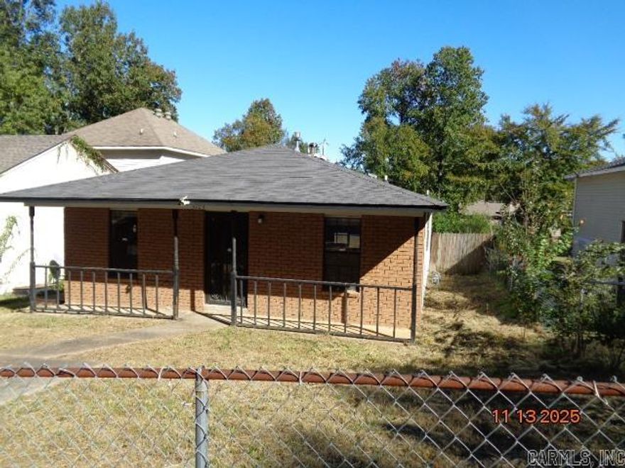 VA owned property. One story home on a nice level lot. Privacy fenced rear yard. Nice front porch. Seller does not pay customary closing costs: including title policy, escrow fees, survey or transfer fees. Proof of funds required on cash transactions ; Lender Pre-Approval letter for financed offers (dated within last 30 days).  Agents please see confidential remarks for offer instructions!!!!!!!!!!!