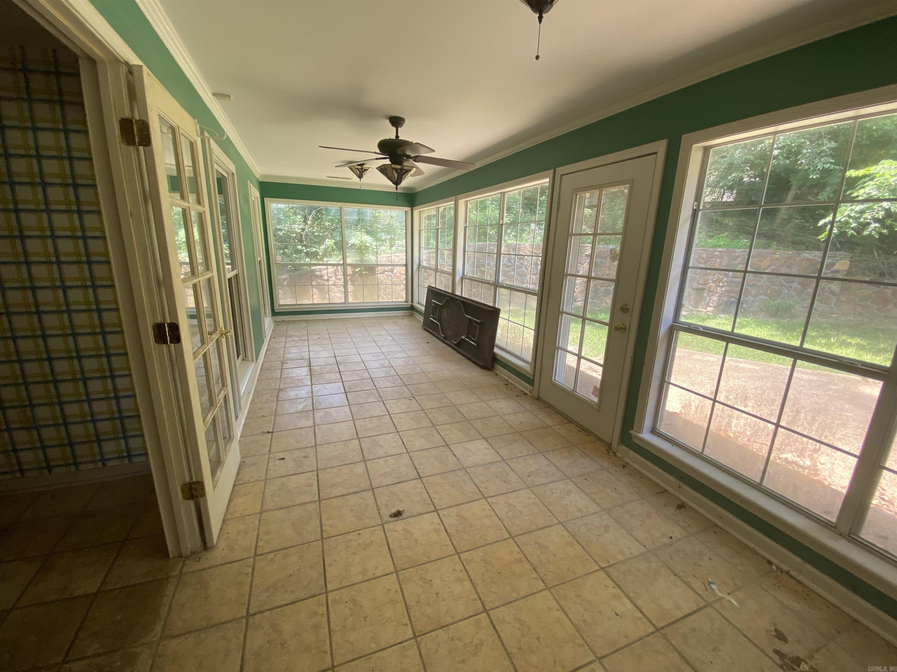 CRESTWOOD - Residential