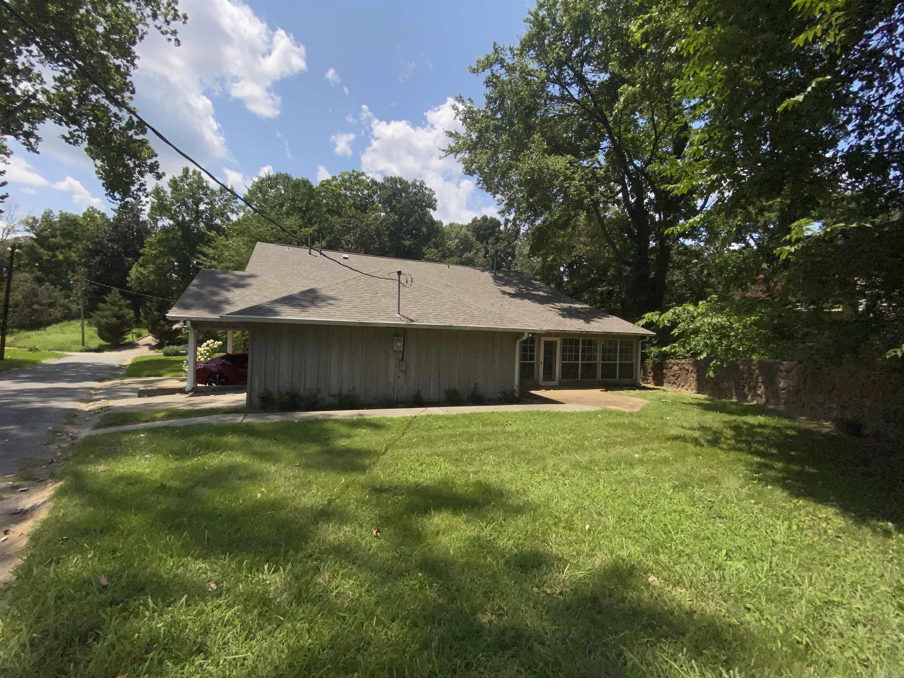 CRESTWOOD - Residential