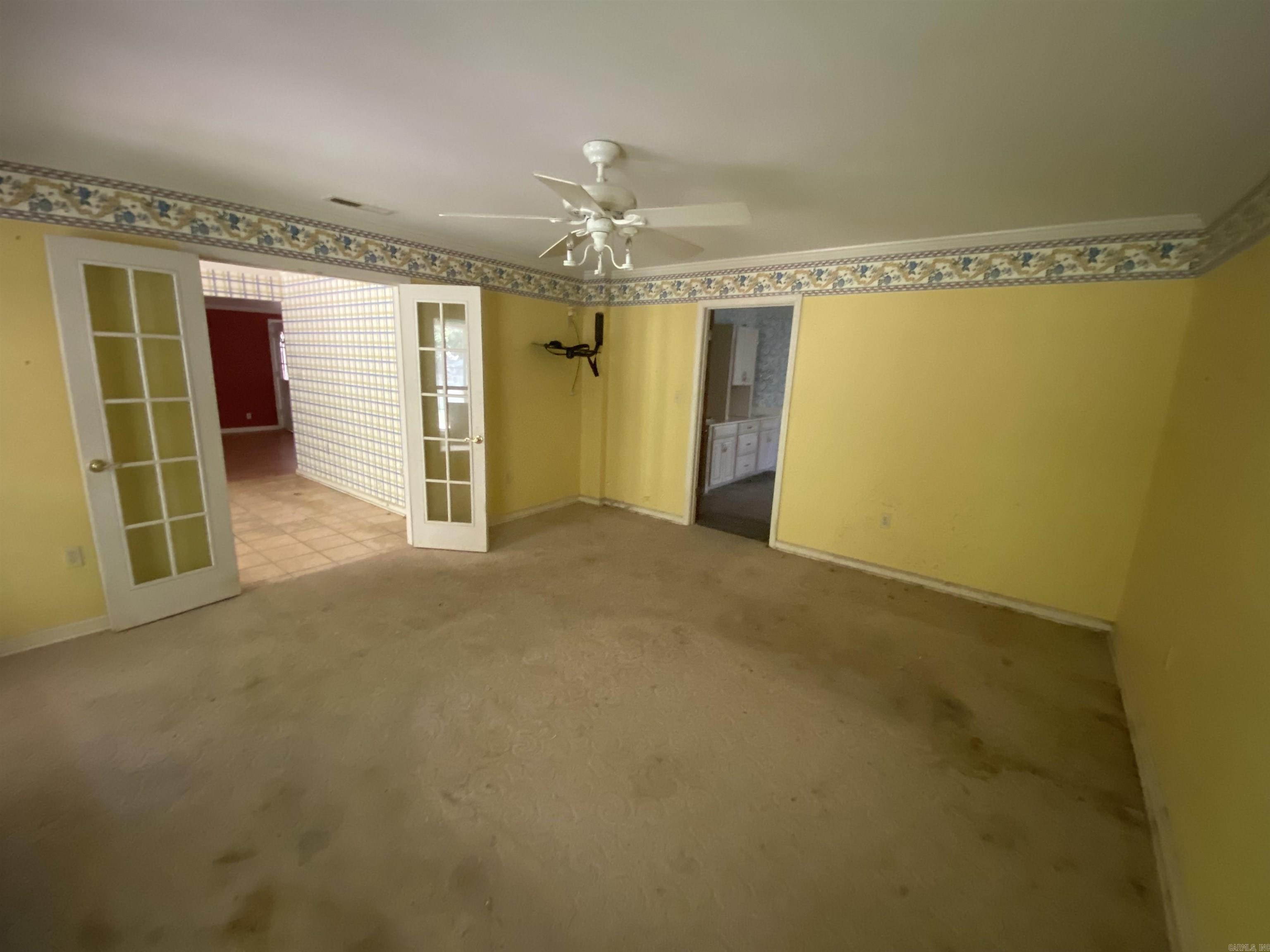 CRESTWOOD - Residential