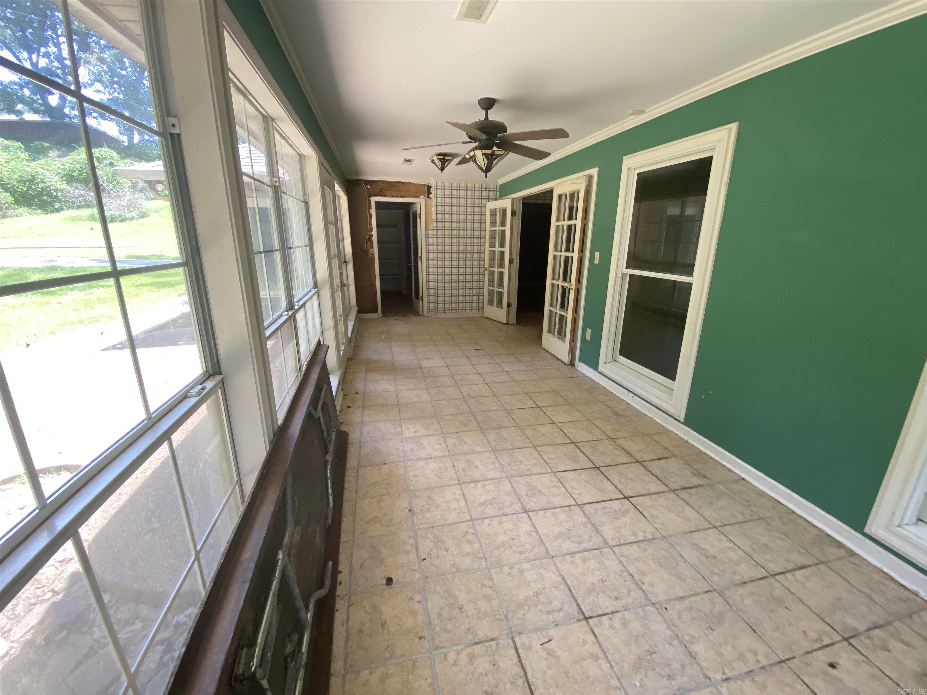 CRESTWOOD - Residential