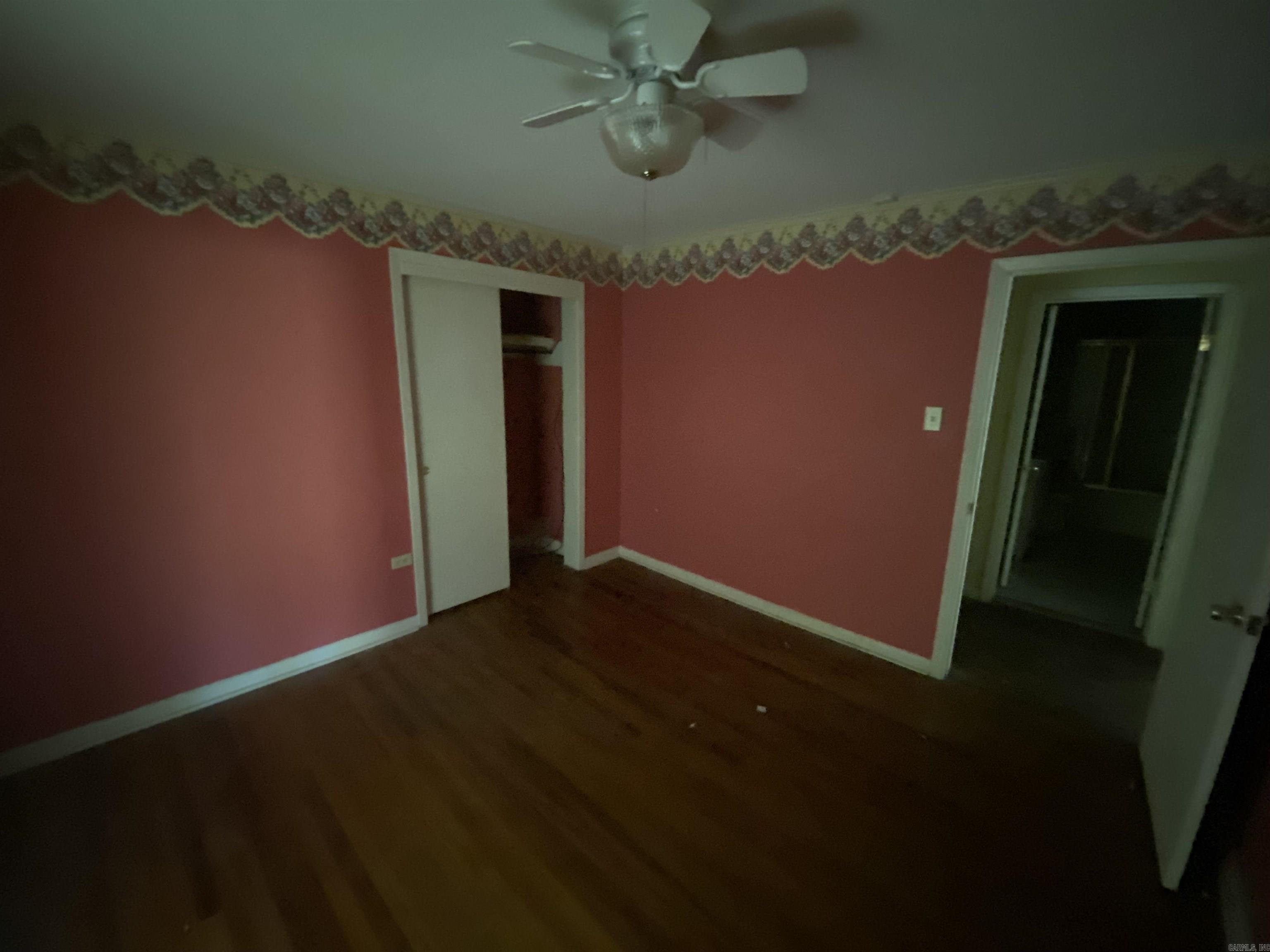 CRESTWOOD - Residential