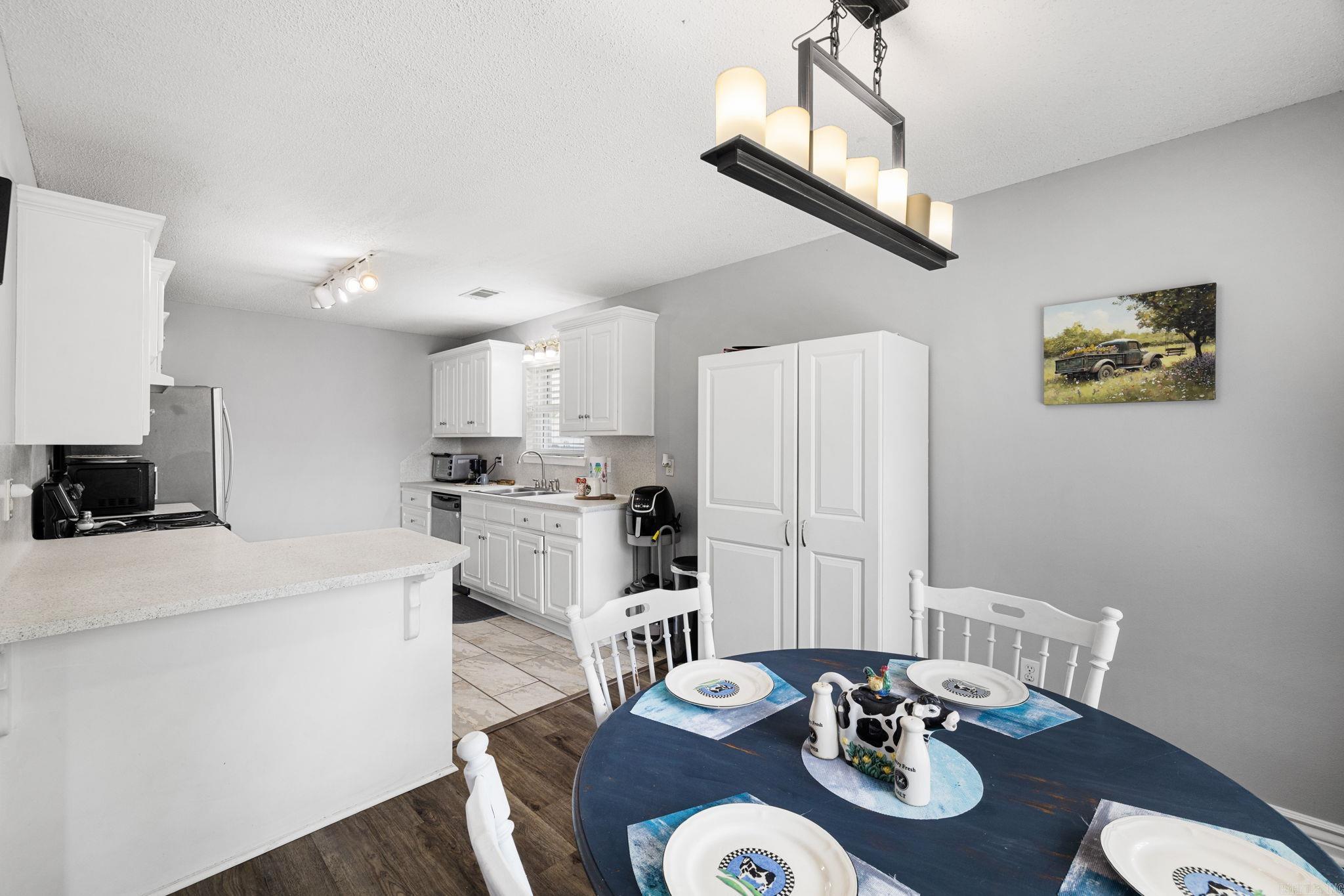 WOODBRIDGE - Residential