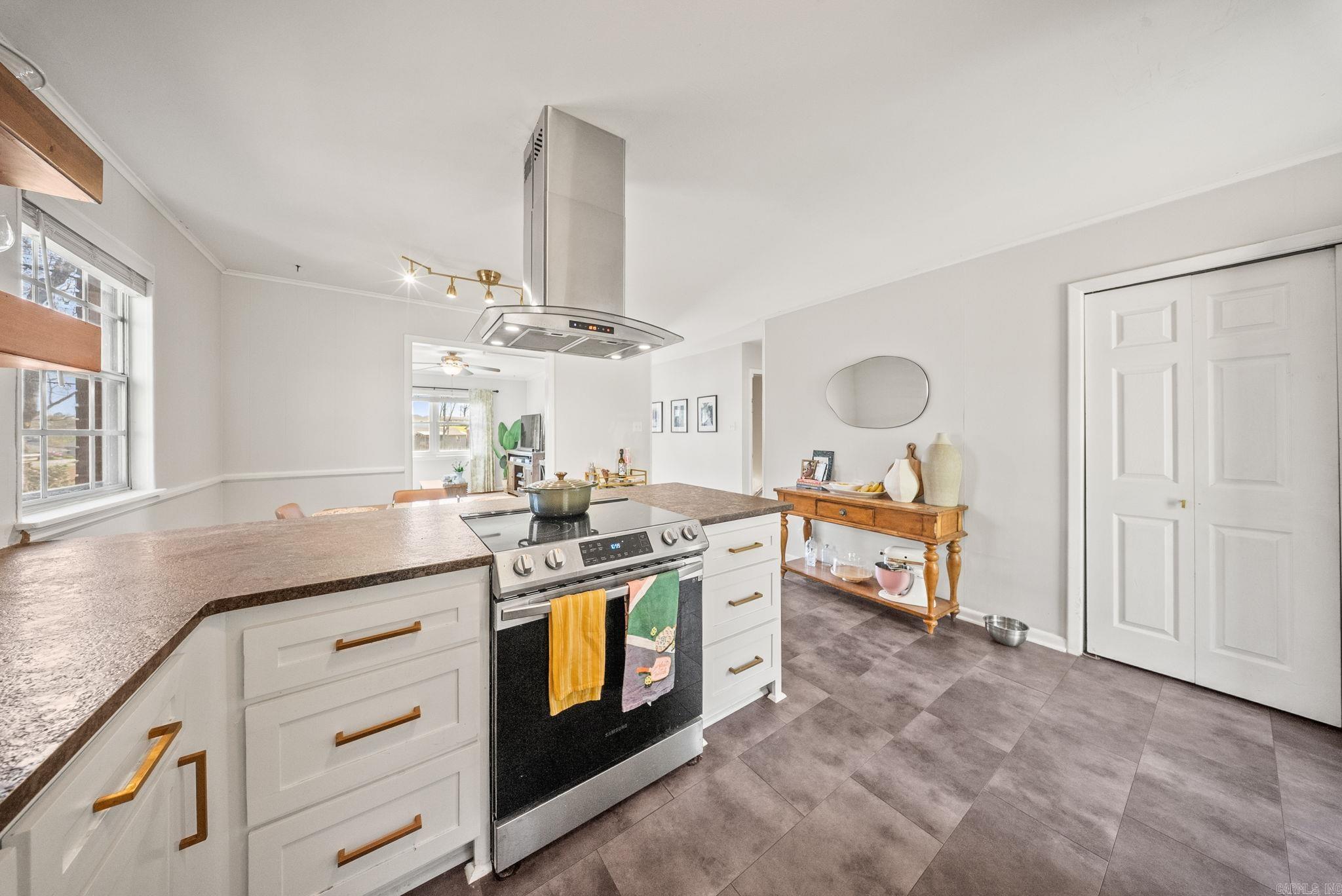 WILTON HGTS - Residential