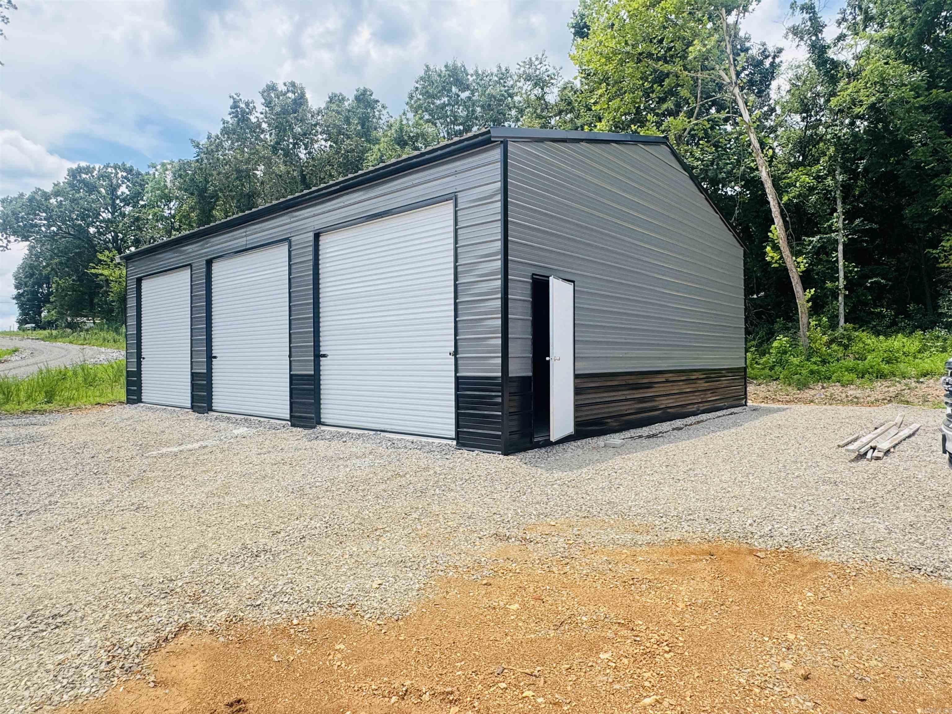 Metes & Bounds - Land