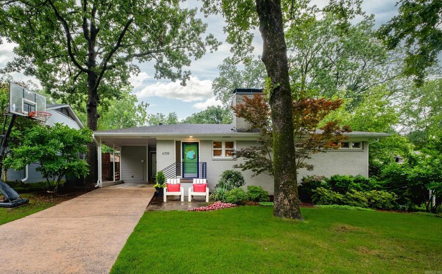 Welcome to Waverly, this beautifully renovated home features an open floorplan that flows seamlessly into the outdoor living space creating an inviting retreat for relaxing and entertaining. While open and spacious, the kitchen is tucked out of sight from the living area and includes a convenient passthrough to the deck. The separate primary suite is an absolute dream with vaulted ceilings, perfect natural light with a view of the deck, abundant storage, an oversized shower and a soaking tub and a tankless water heater ensures endless hot water. Gleaming hickory hardwood floors are found throughout the home. One of the guest bedroom includes an ensuite, while the hall bathroom is adjacent to the 3rd bedroom. The backyard is fully fenced and flat with outdoor storage and plenty of room for outside play. The gorgeous front lawn and landscaping are easily maintained with a sprinkler system. Less than 2 blocks to Jefferson Elementary and convenient to all the boutiques and amenities in the Heights. Roof is 5 years old