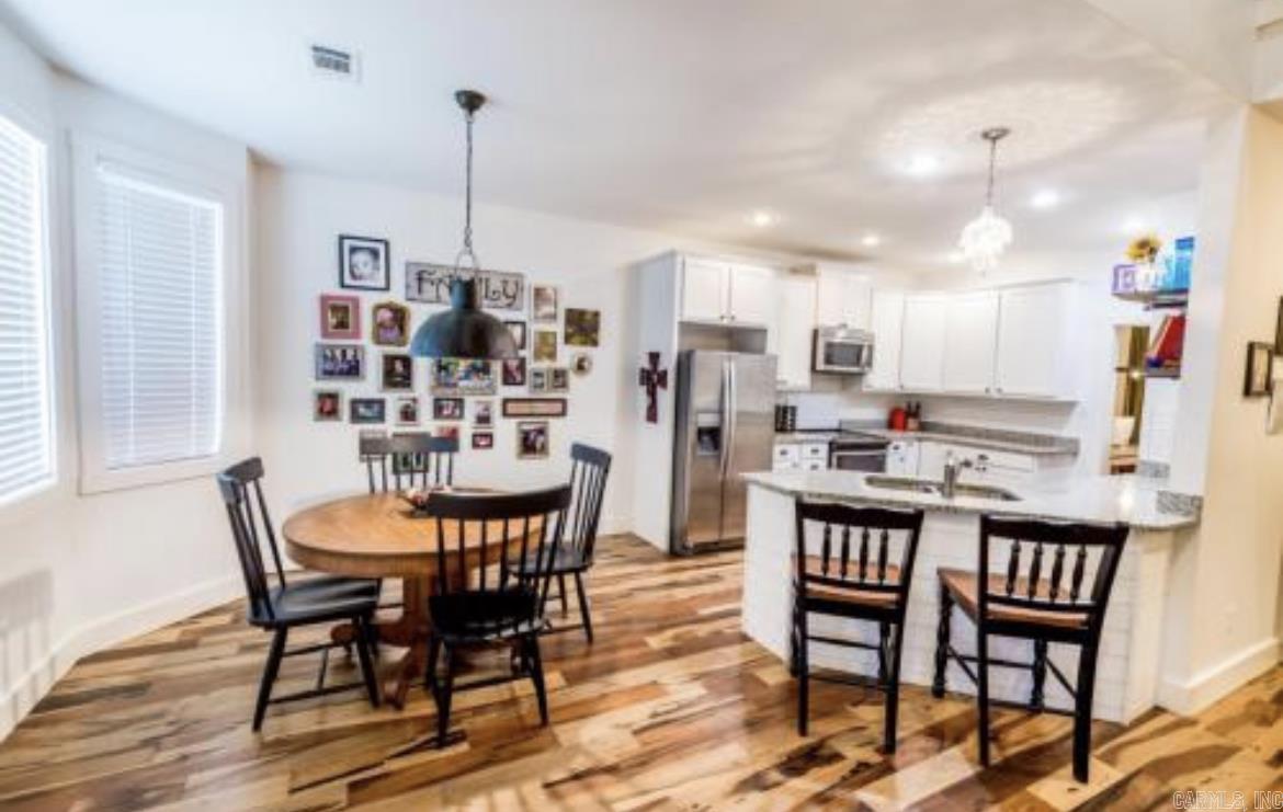 Valley View Manor - Residential Lease