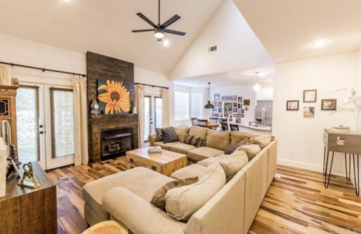 Valley View Manor - Residential Lease