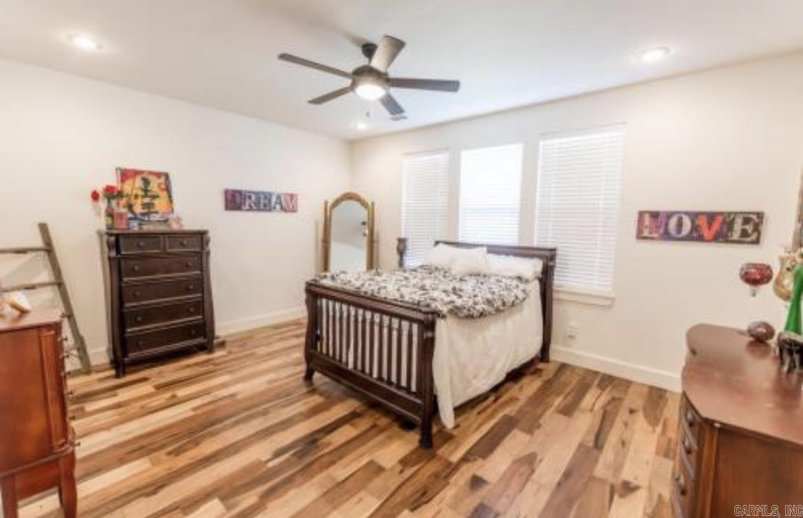 Valley View Manor - Residential Lease