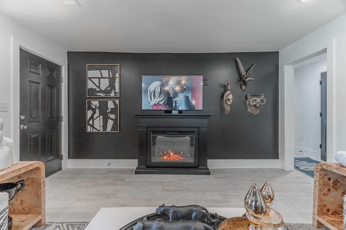 HARRISON & DOUGLAS - Residential