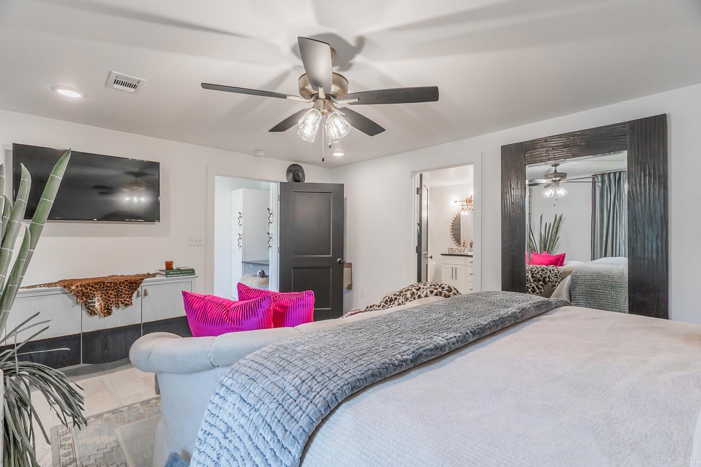 HARRISON & DOUGLAS - Residential