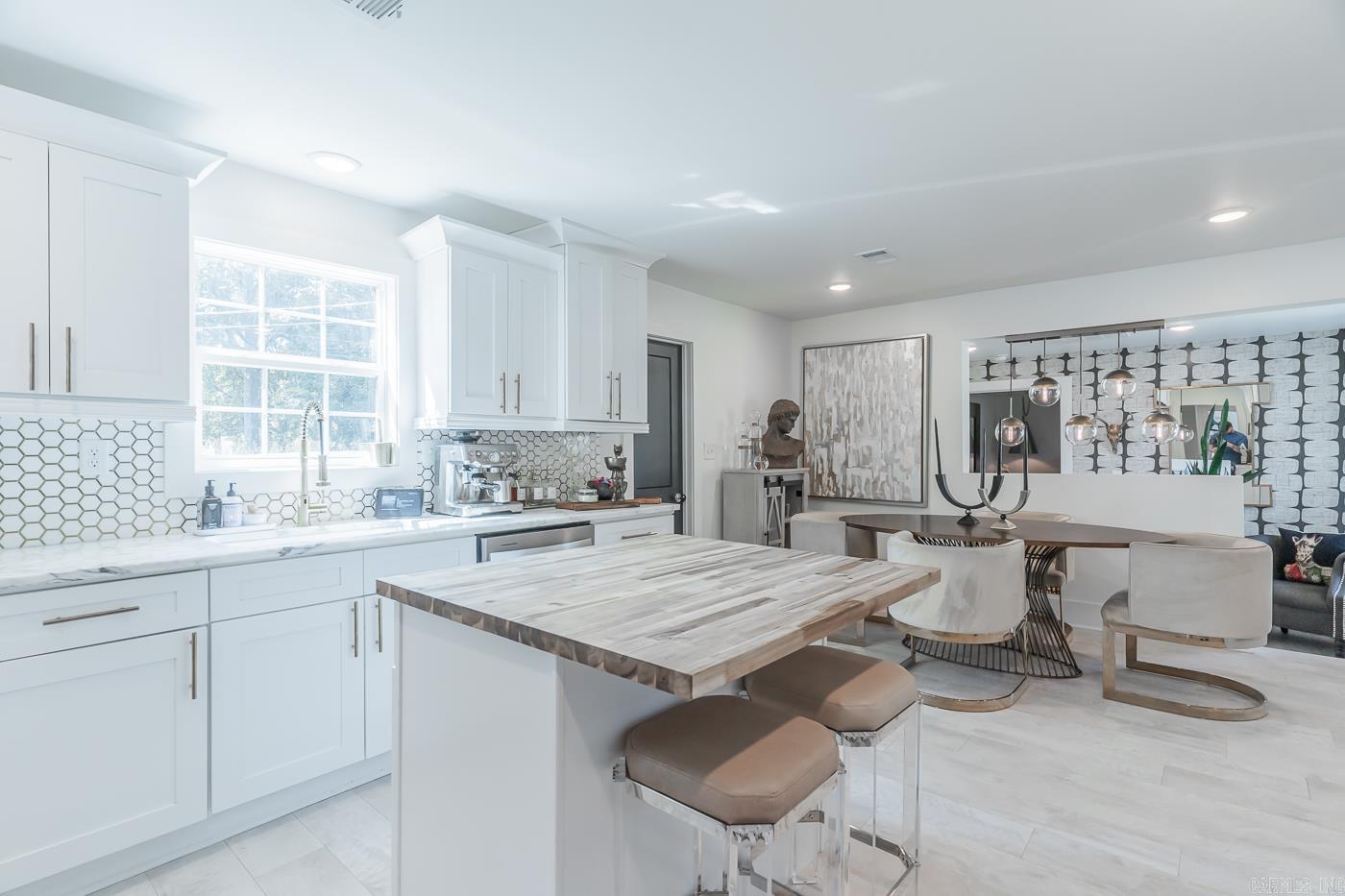 HARRISON & DOUGLAS - Residential