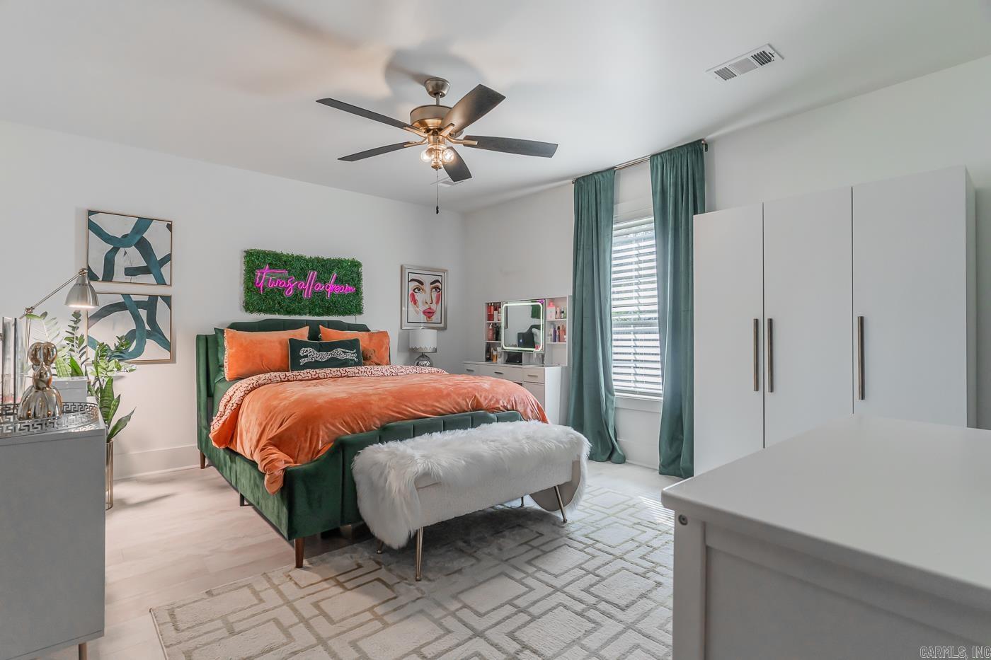 HARRISON & DOUGLAS - Residential