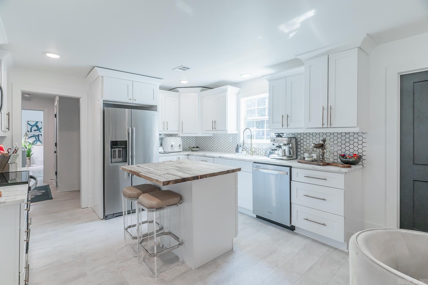 HARRISON & DOUGLAS - Residential