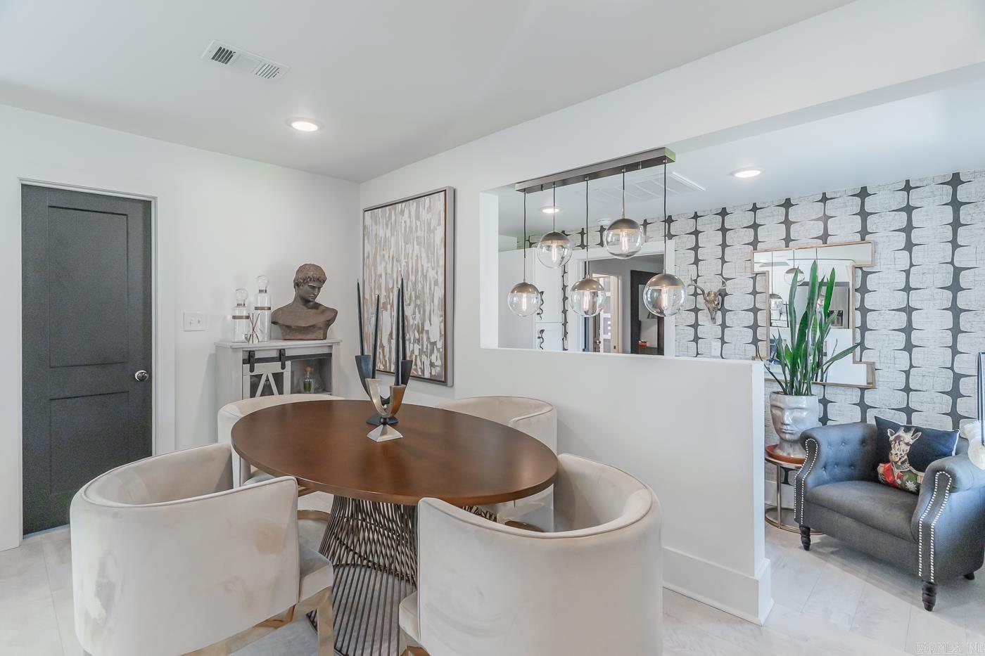 HARRISON & DOUGLAS - Residential