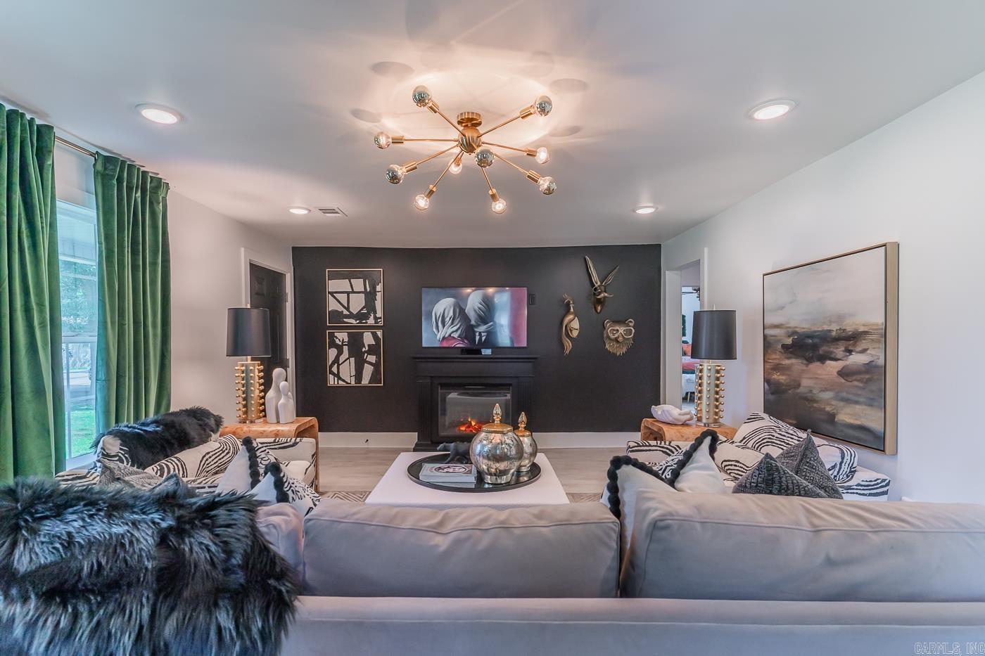 HARRISON & DOUGLAS - Residential