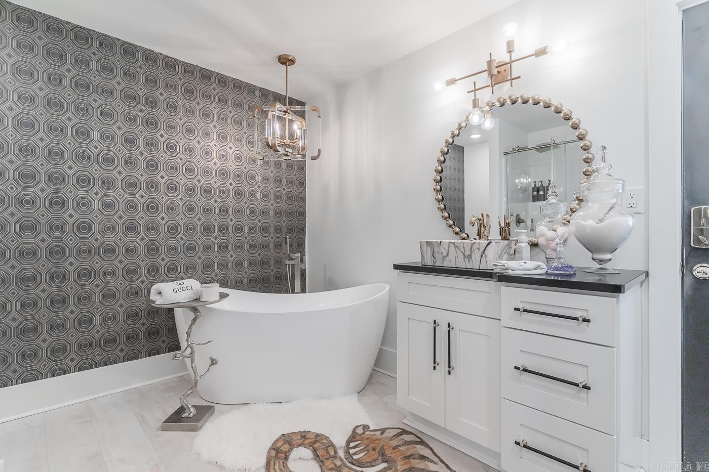 HARRISON & DOUGLAS - Residential