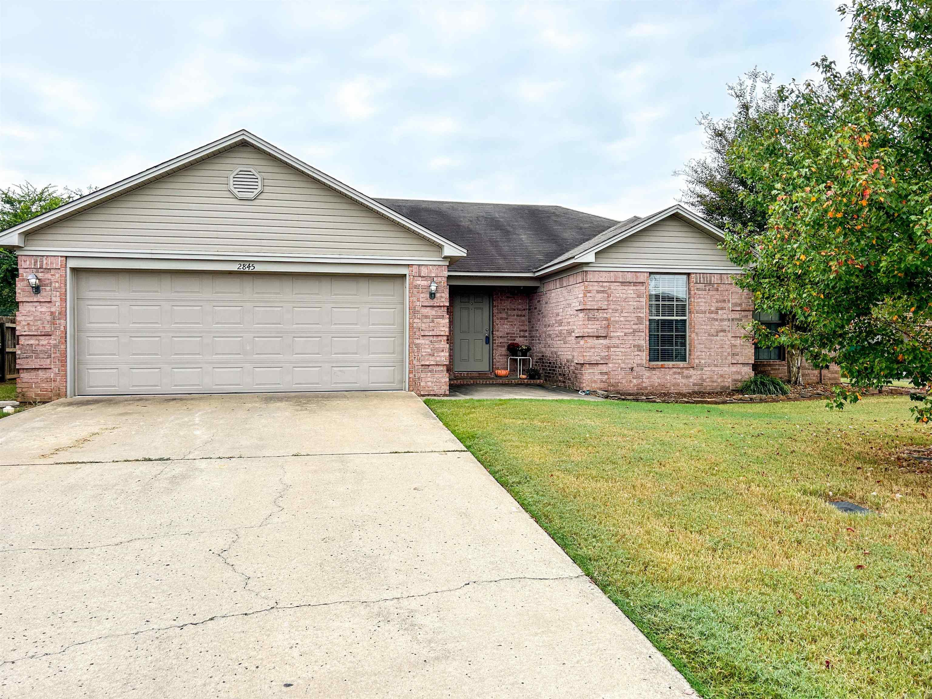 JUSTIN PLACE - Residential