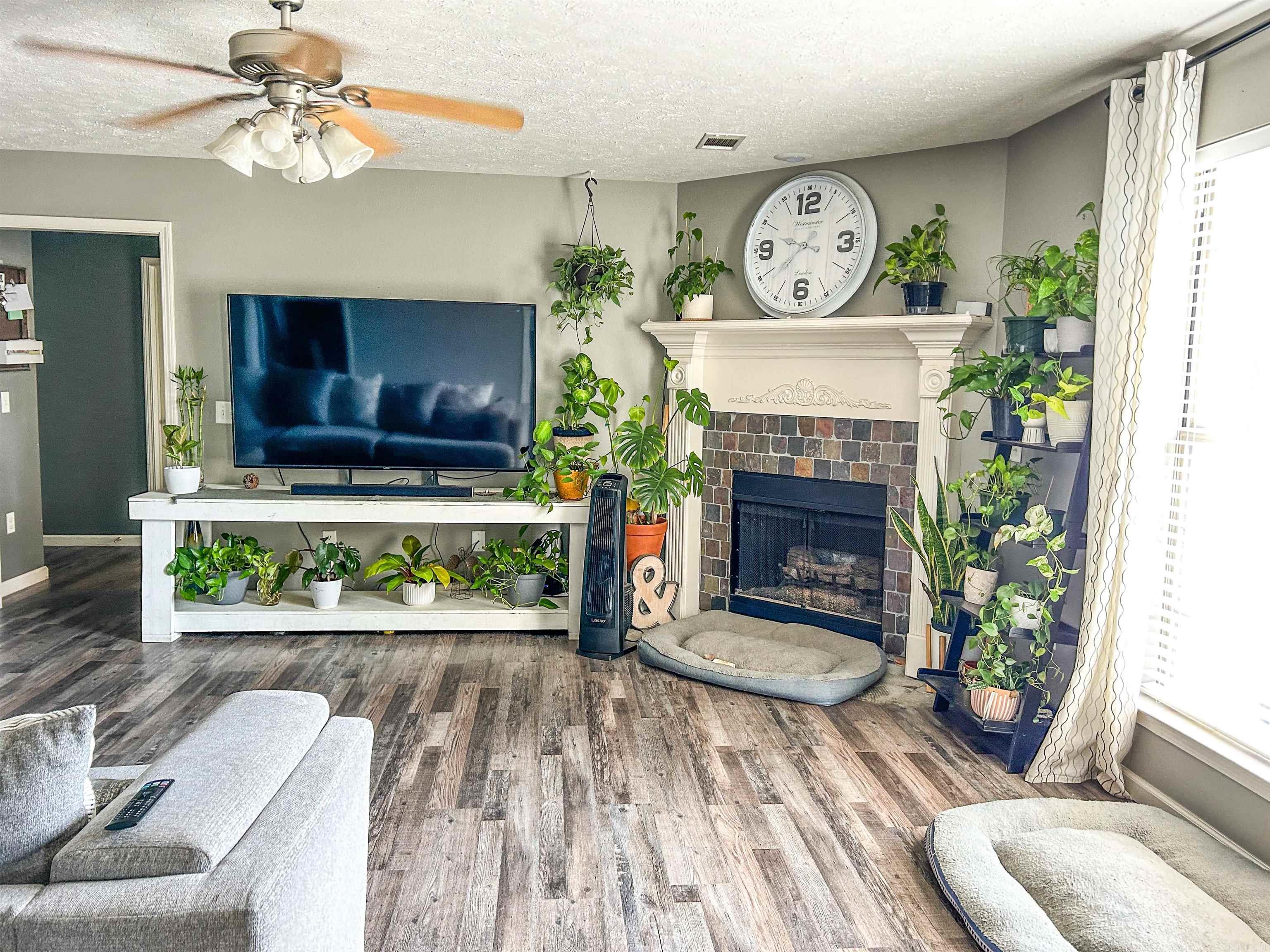 JUSTIN PLACE - Residential