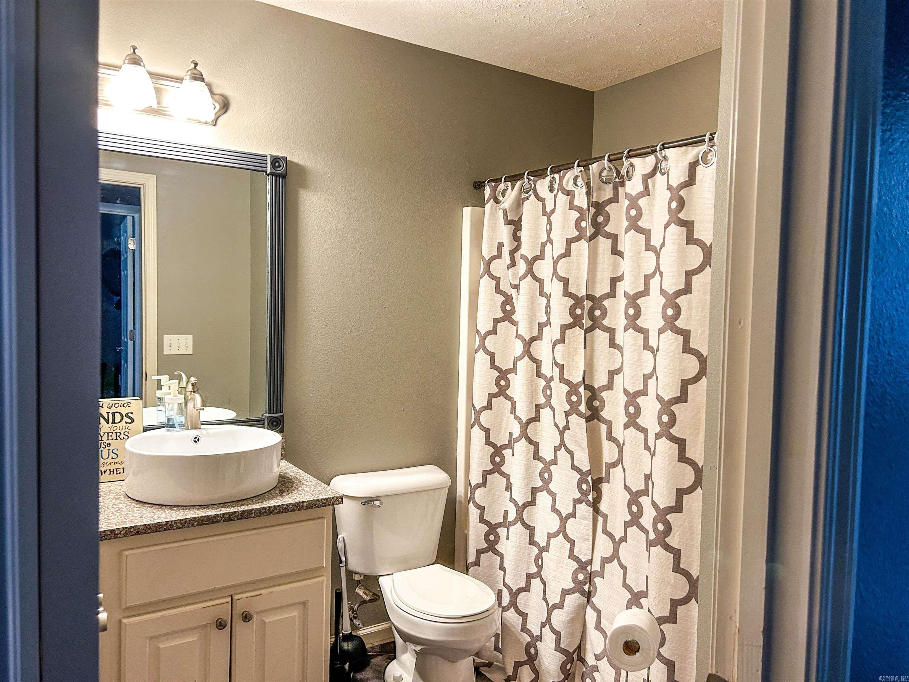 JUSTIN PLACE - Residential