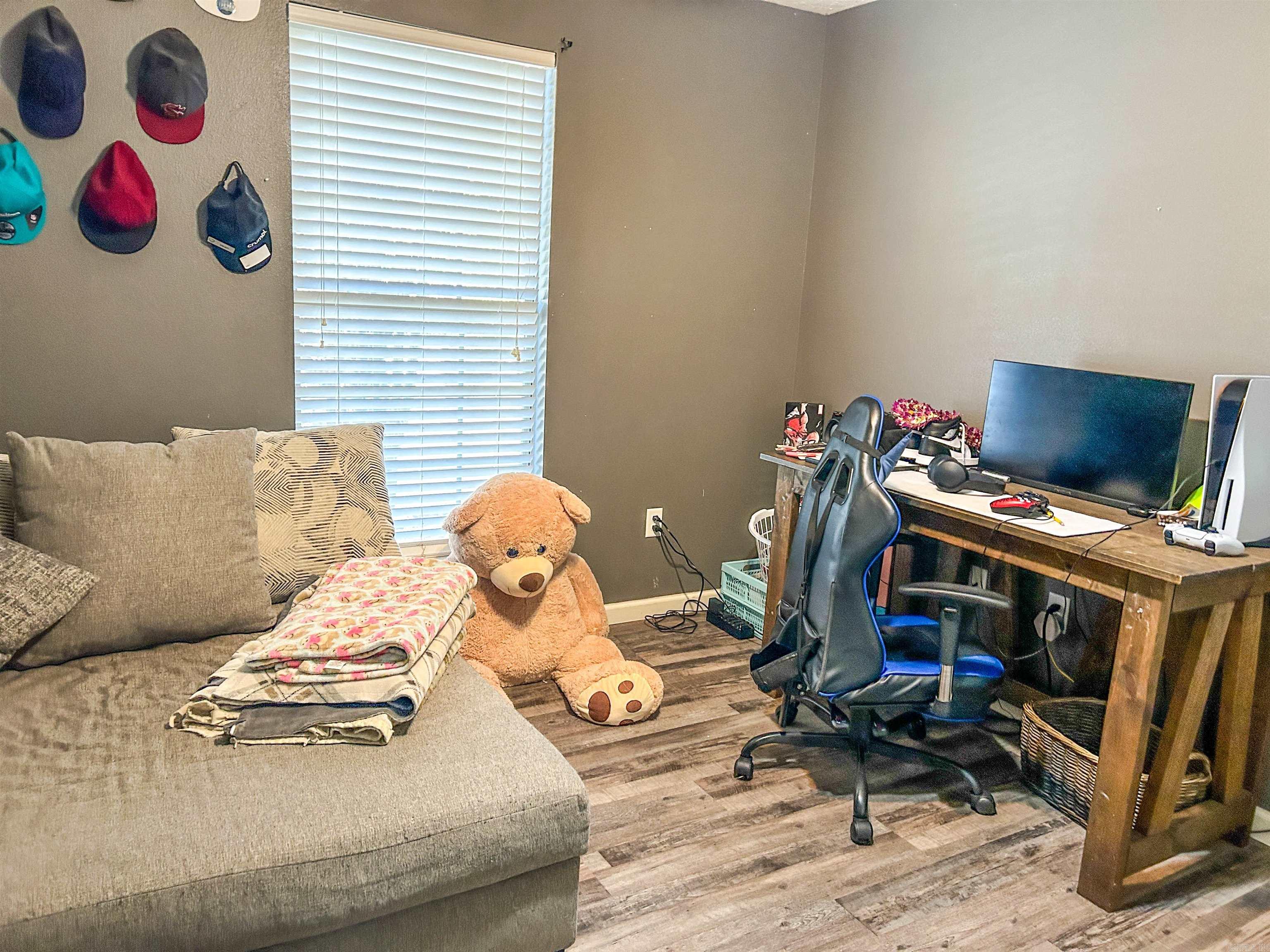 JUSTIN PLACE - Residential