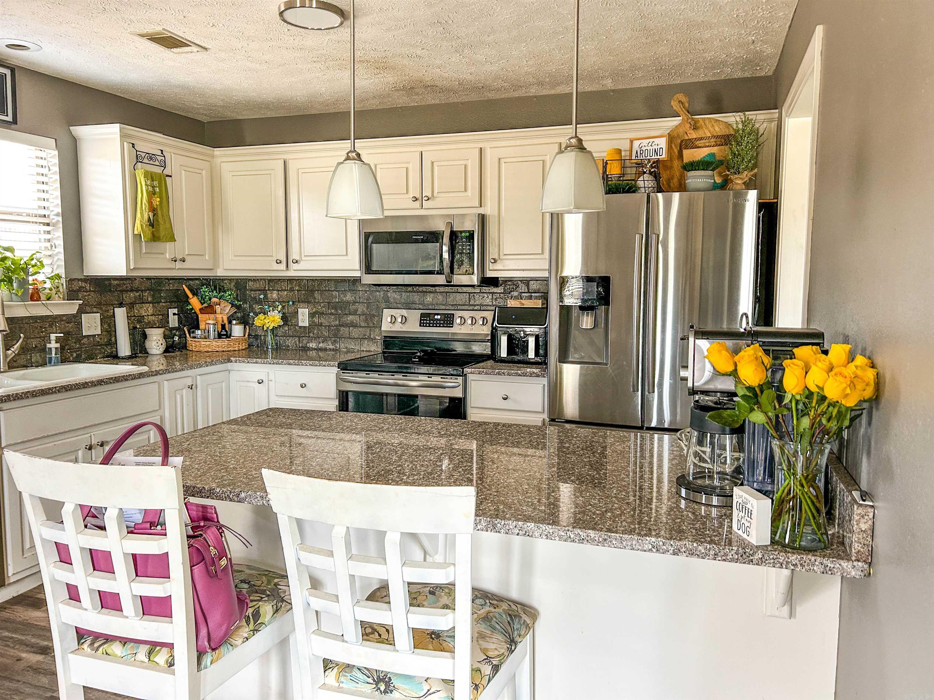 JUSTIN PLACE - Residential