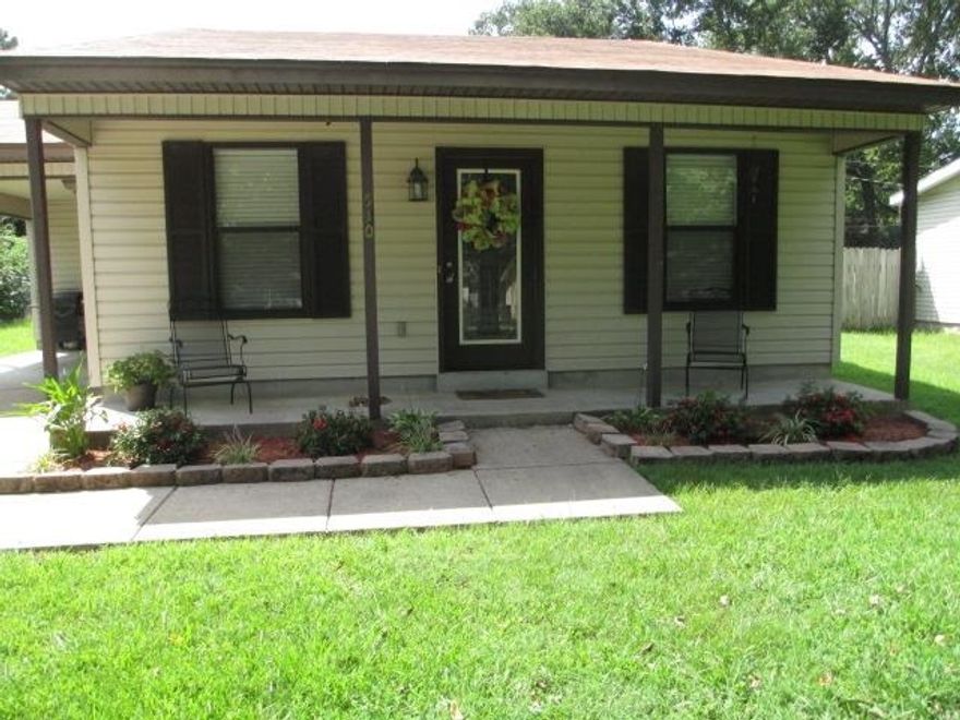 MOVE IN READY! Completely remodeled! Large L.R, Kit. w/new countertops/bar,  Newer S.S. Appl, Wood Cabintes, Great D.R., New Flooring Throughout, 2 Full Baths, Laundry Rm, Stain Resistance Carpet in B.R.s., Lg walk in closet in Ma. Br, W/Built Ins,   Large Backyard, outbuilding. New roof April 2014! Newer Paint throughout. AND!!All  S.S. Appl.(Refrigerator, Dishwasher, Stove) AND! Lawn eqpt. (Lawnmower/Blower) etc. convey with acceptable offer on property. Measureing by S.P. Discl.