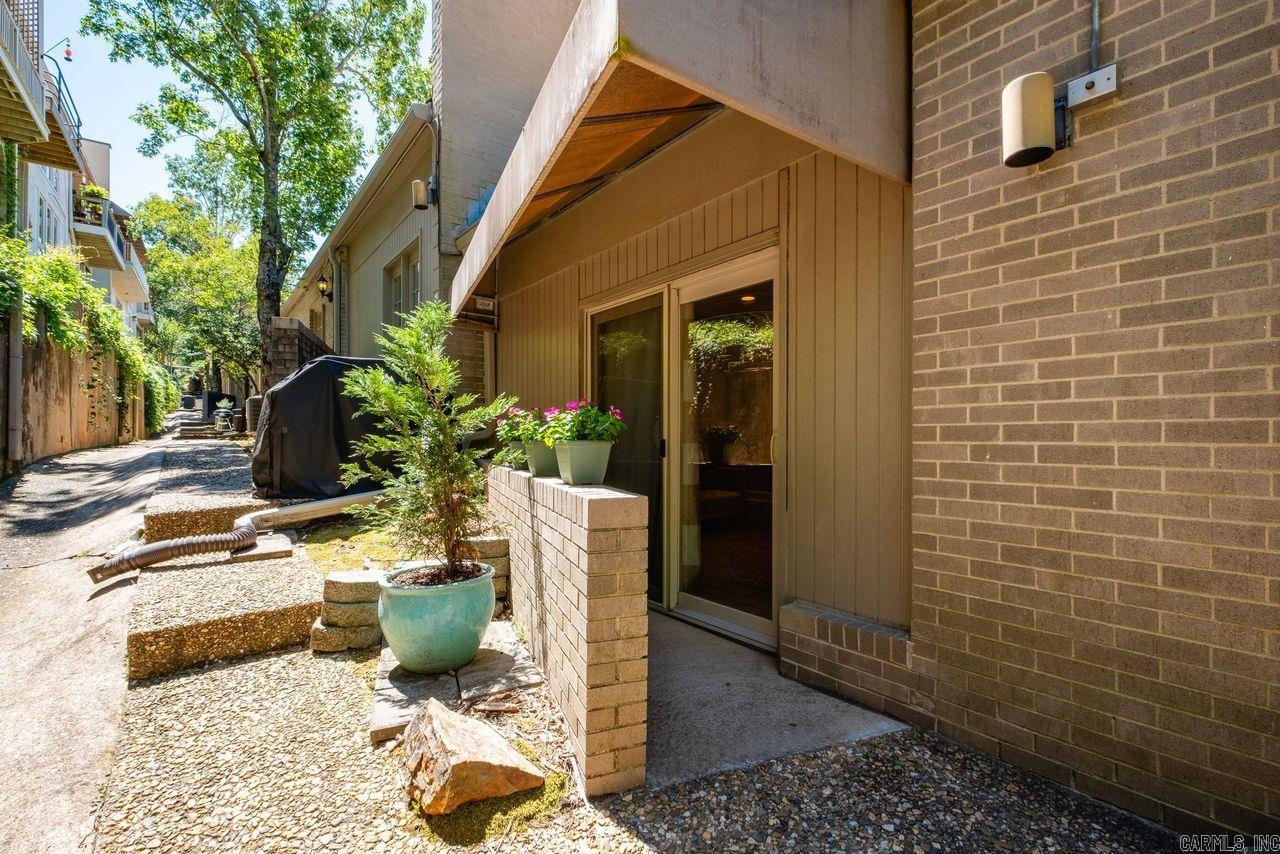 Townhouses in Park HPR - Residential